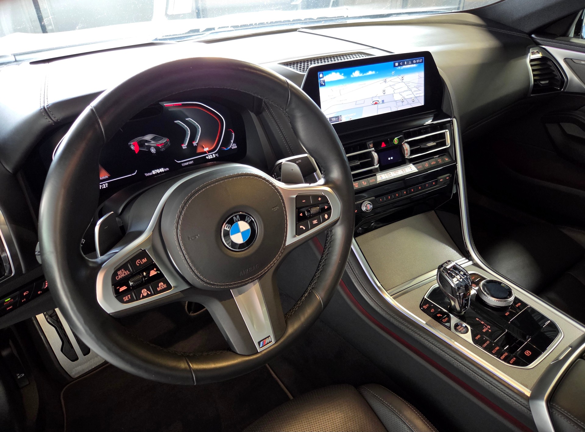 BMW 840d xDrive Coupé-image-9