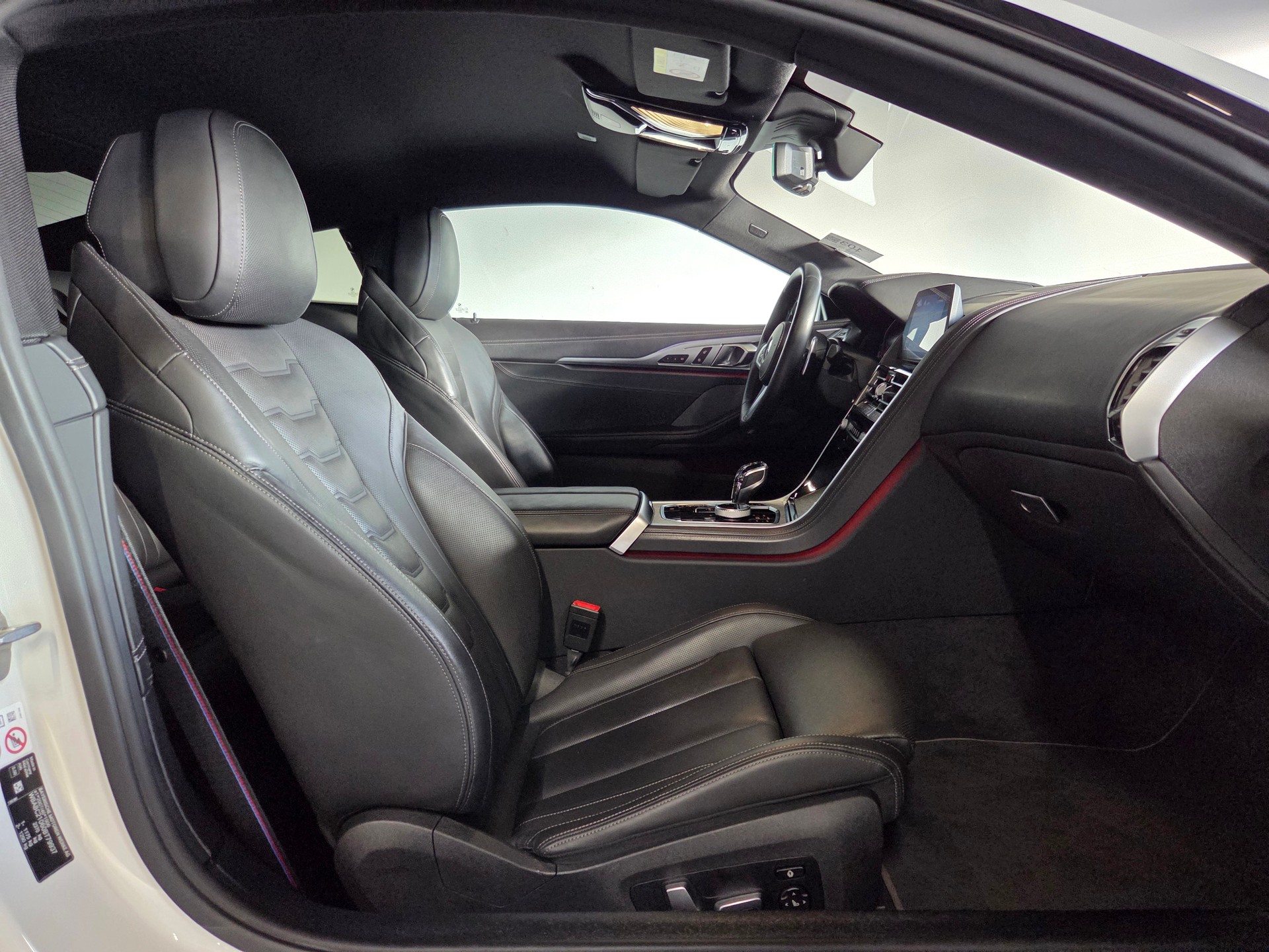 BMW 840d xDrive Coupé-image-6