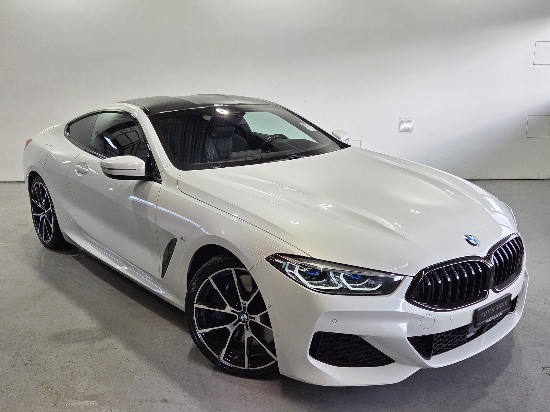 BMW 840d xDrive Coupé-showroom-element-3