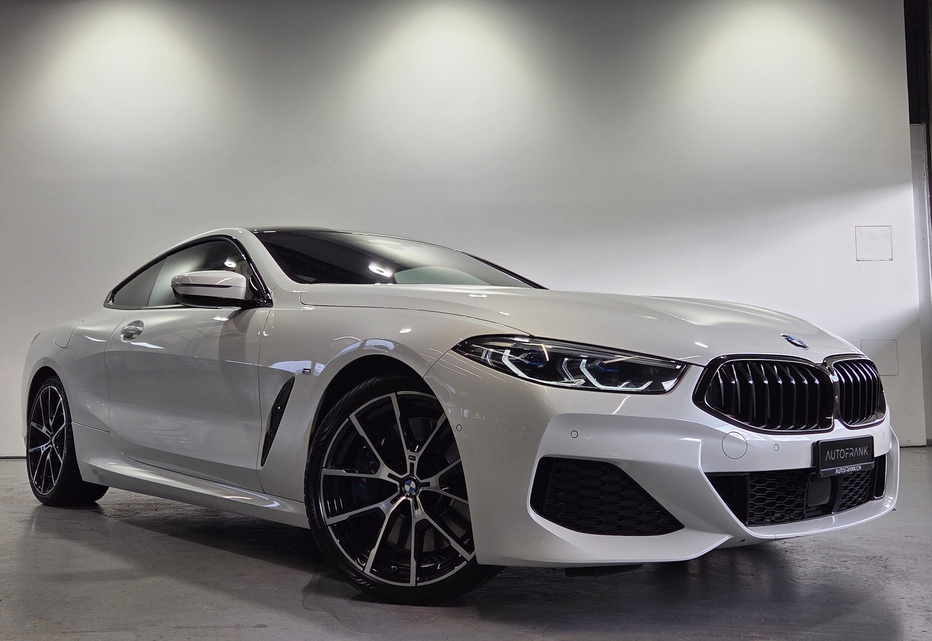 BMW 840d xDrive Coupé-showroom-element-2