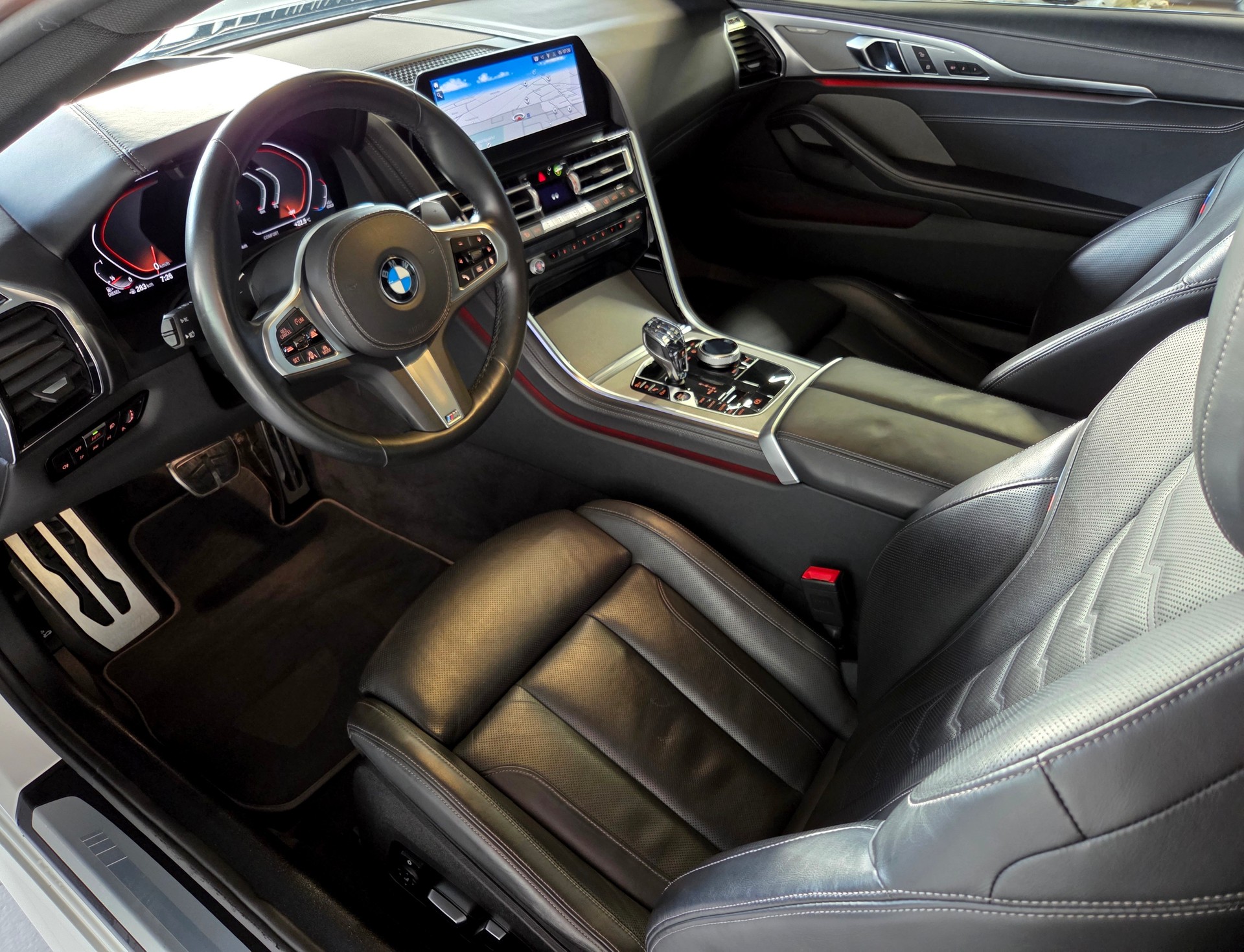 BMW 840d xDrive Coupé-image-10
