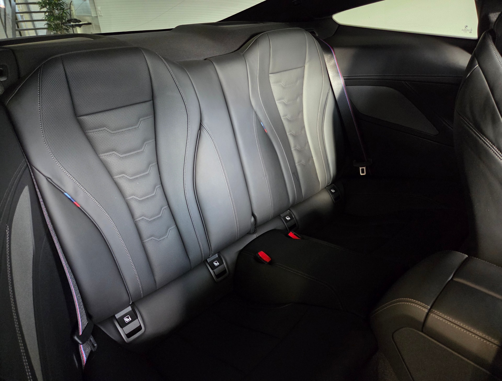 BMW 840d xDrive Coupé-image-5