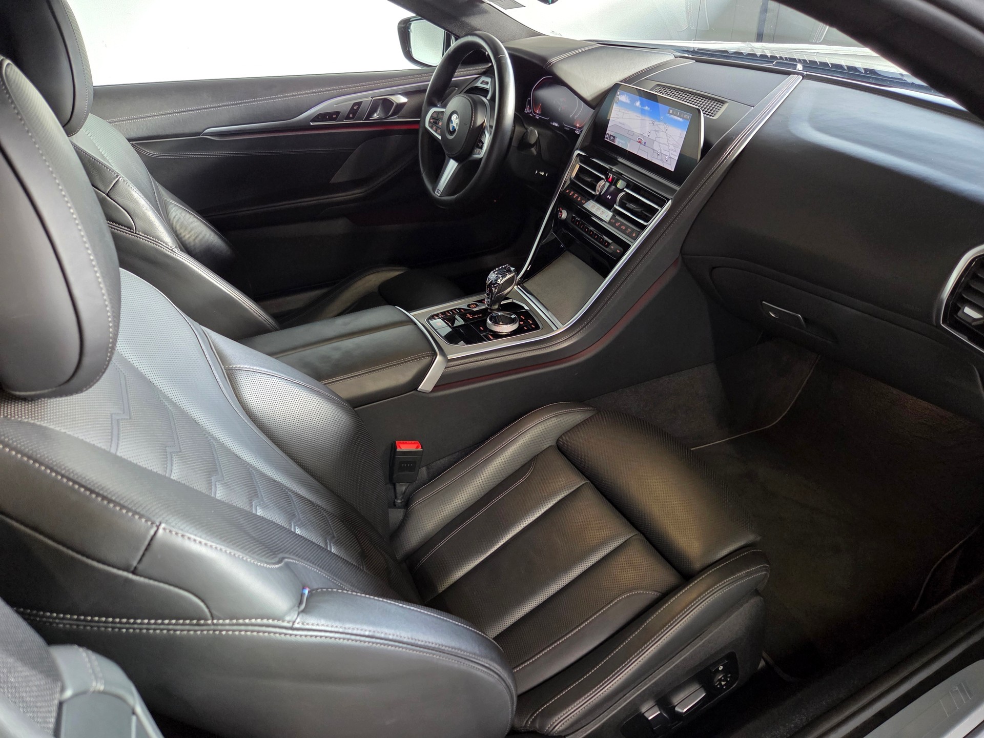 BMW 840d xDrive Coupé-image-7