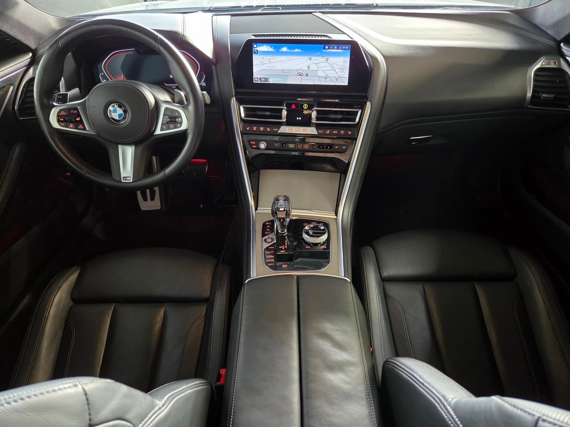 BMW 840d xDrive Coupé-image-4