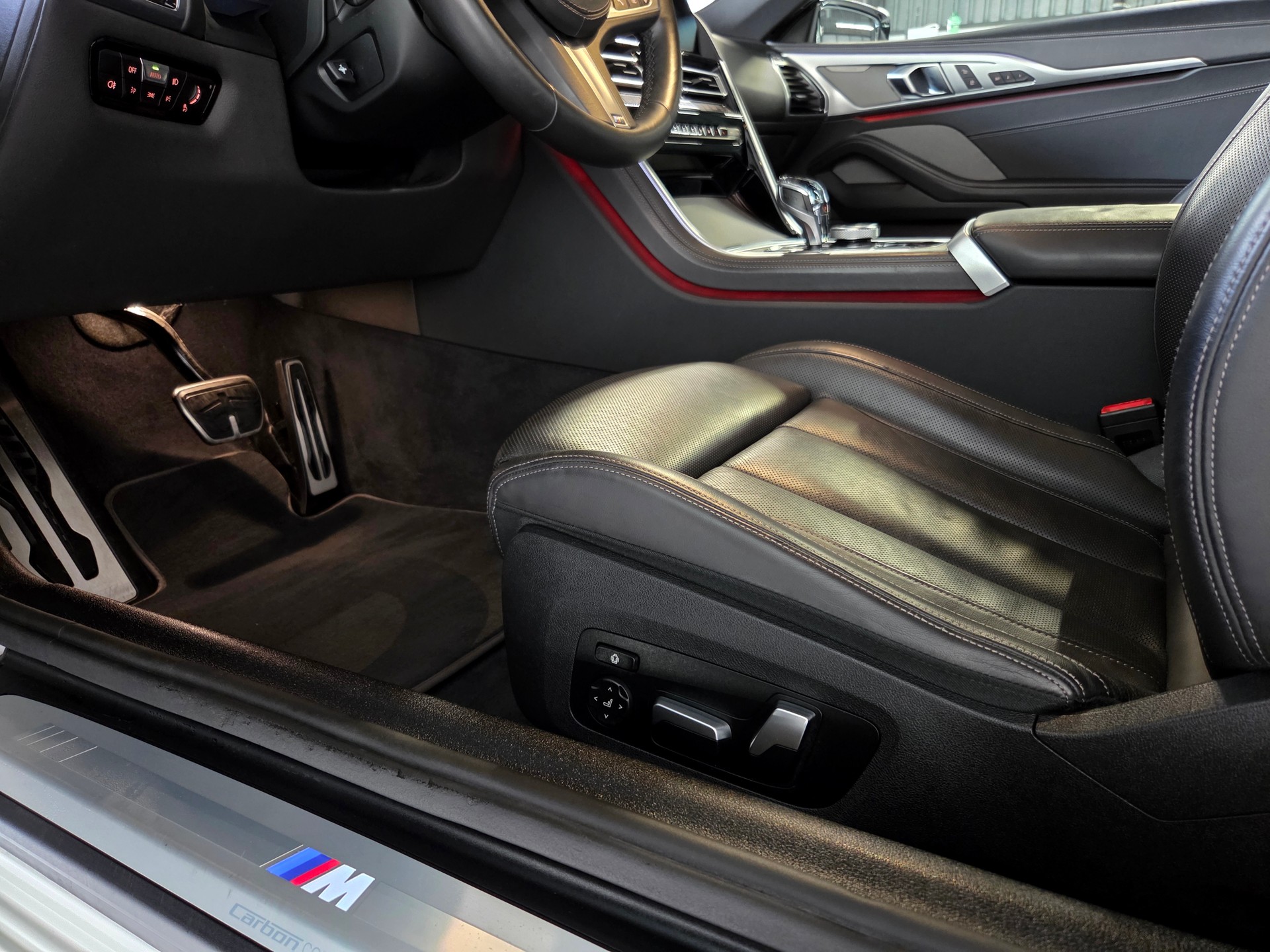 BMW 840d xDrive Coupé-image-8