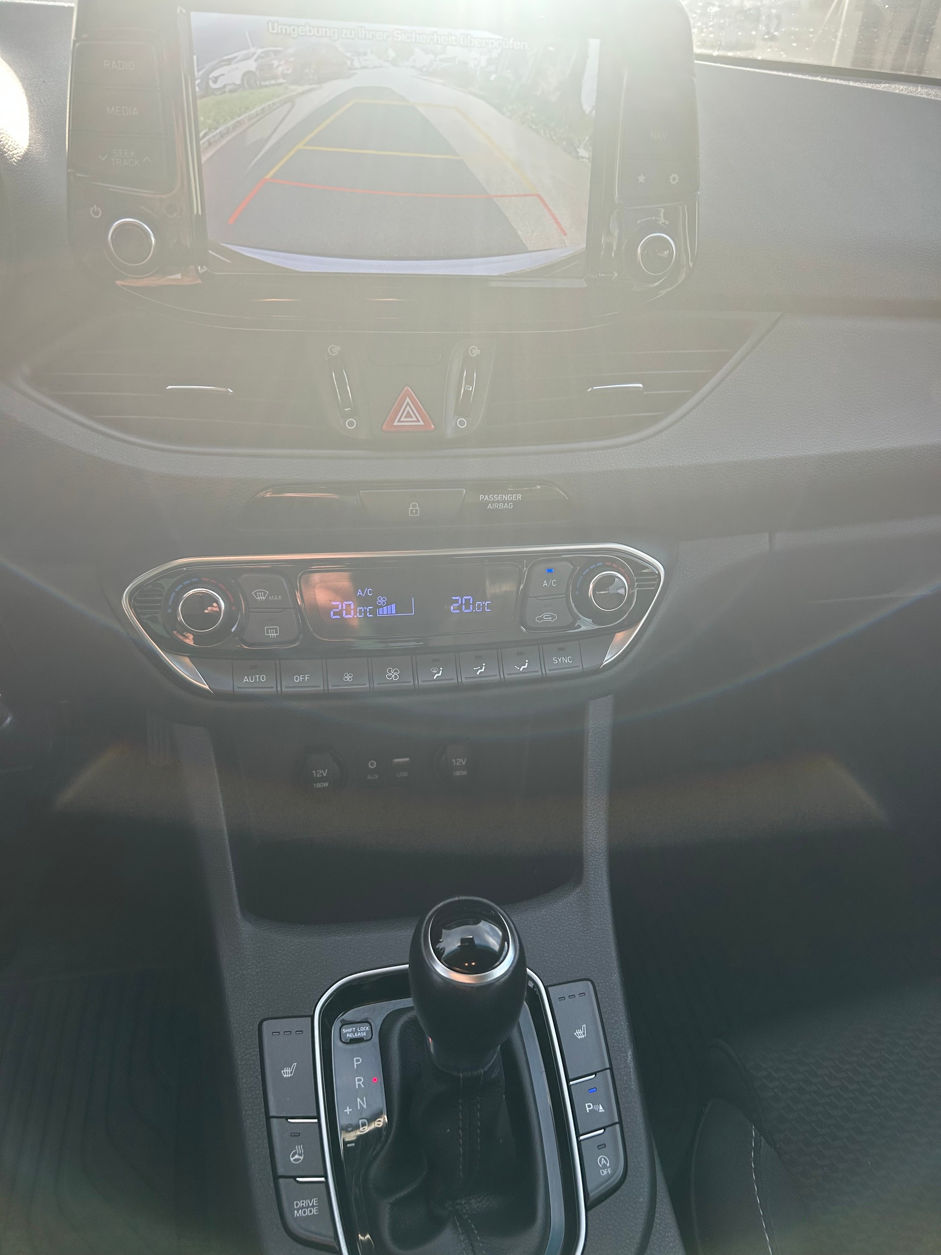 HYUNDAI i30-image-5