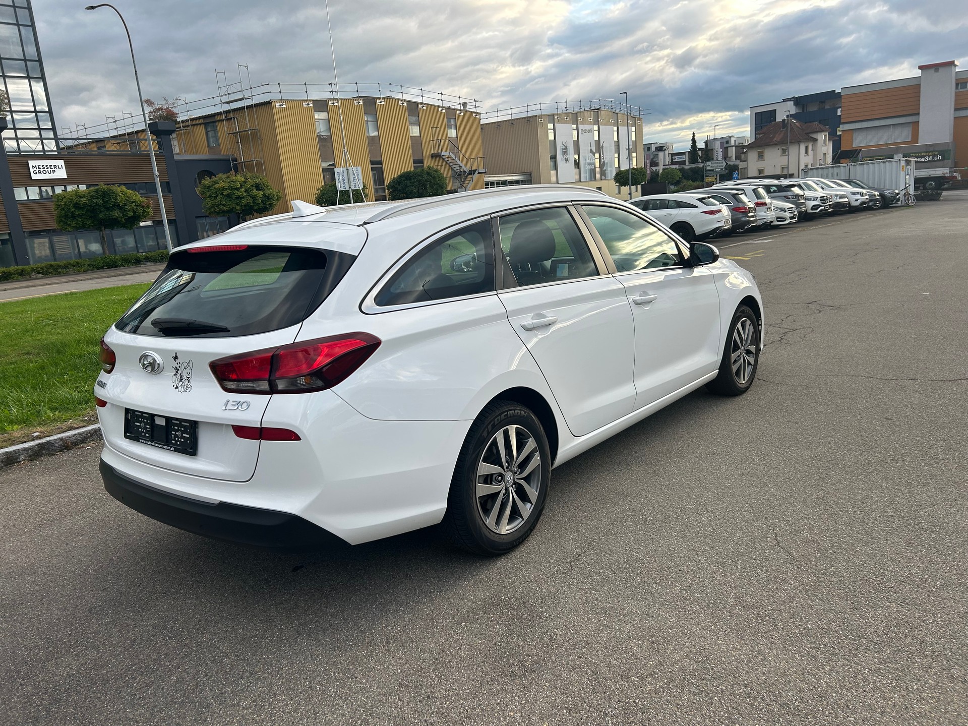 HYUNDAI i30-image-10