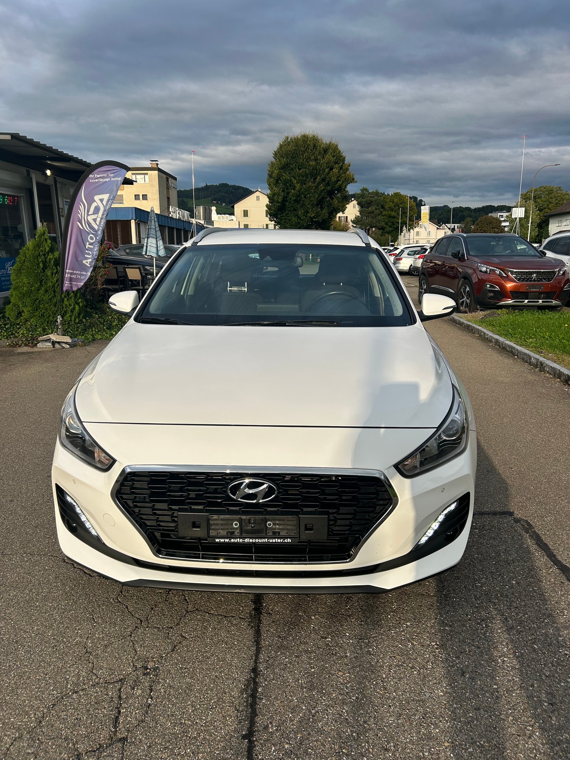 HYUNDAI i30