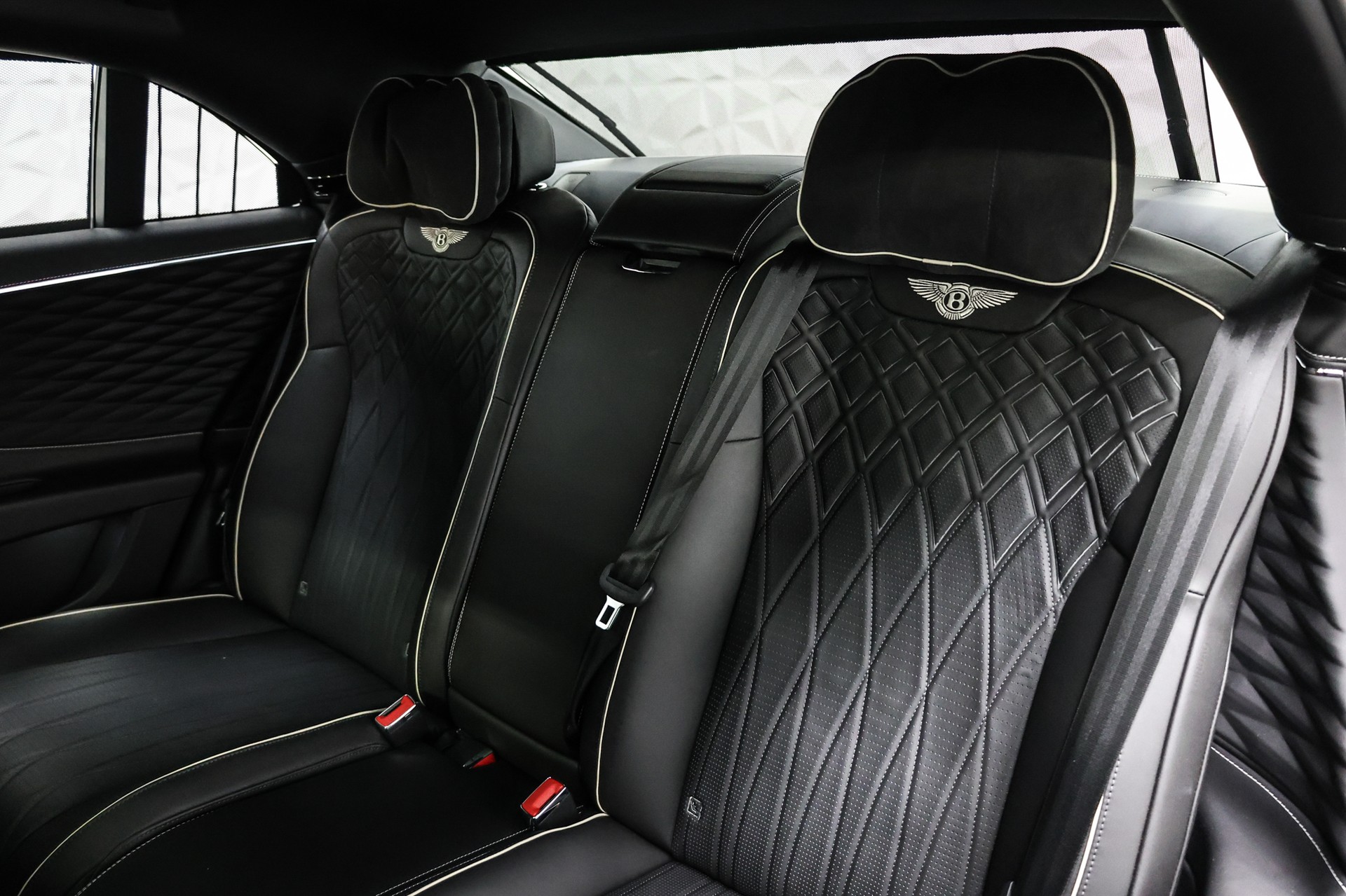 BENTLEY Flying Spur 4.0 V8 First Edition-image-19