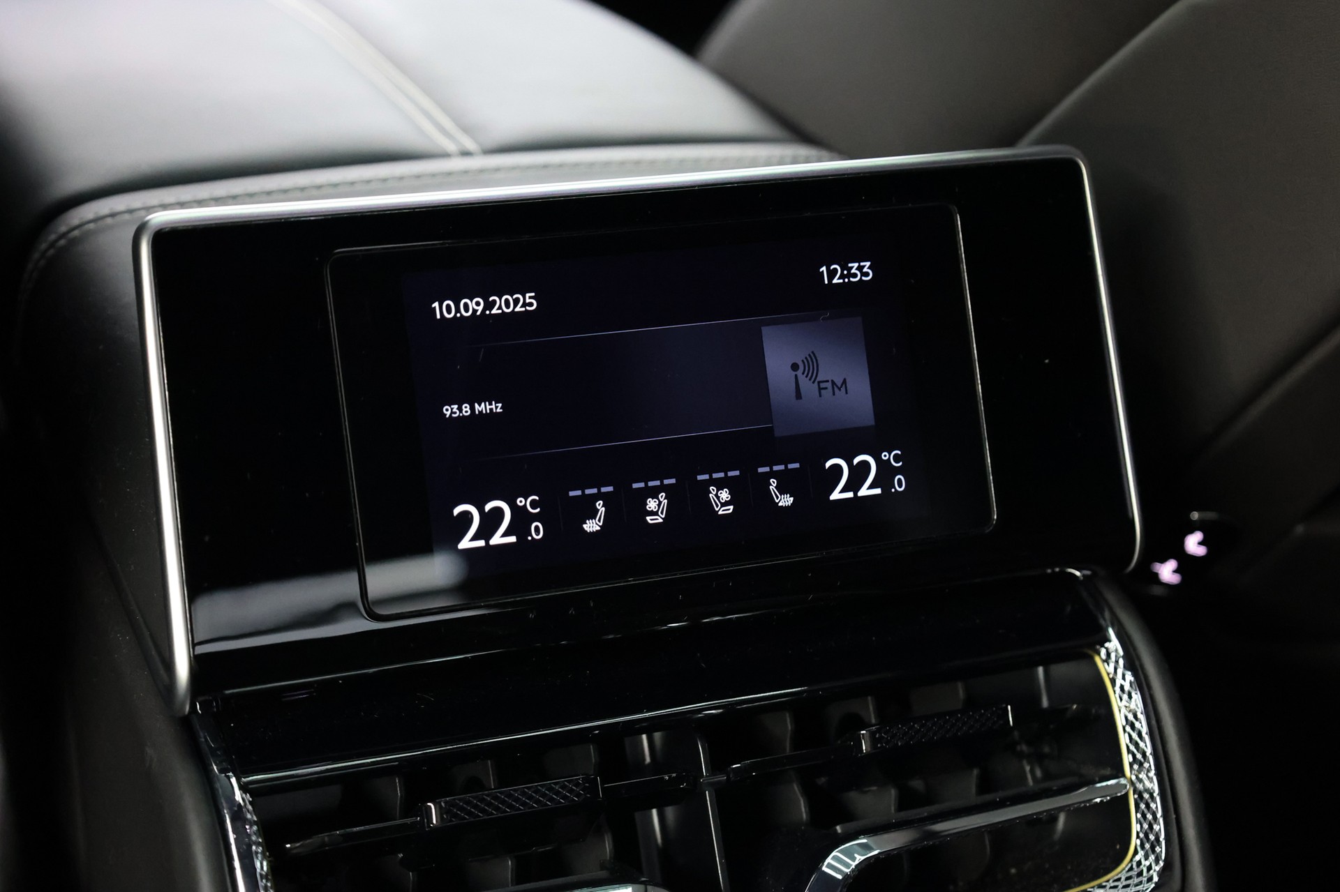 BENTLEY Flying Spur 4.0 V8 First Edition-image-28