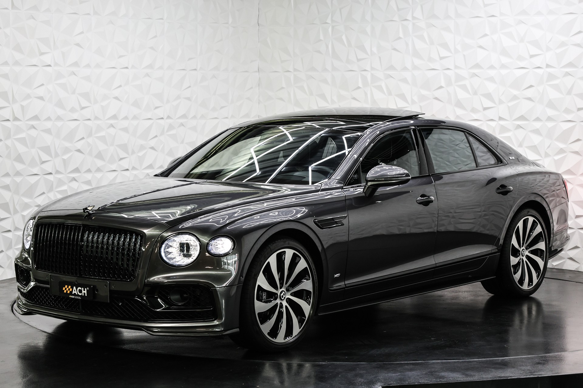 BENTLEY Flying Spur 4.0 V8 First Edition-showroom-element-2