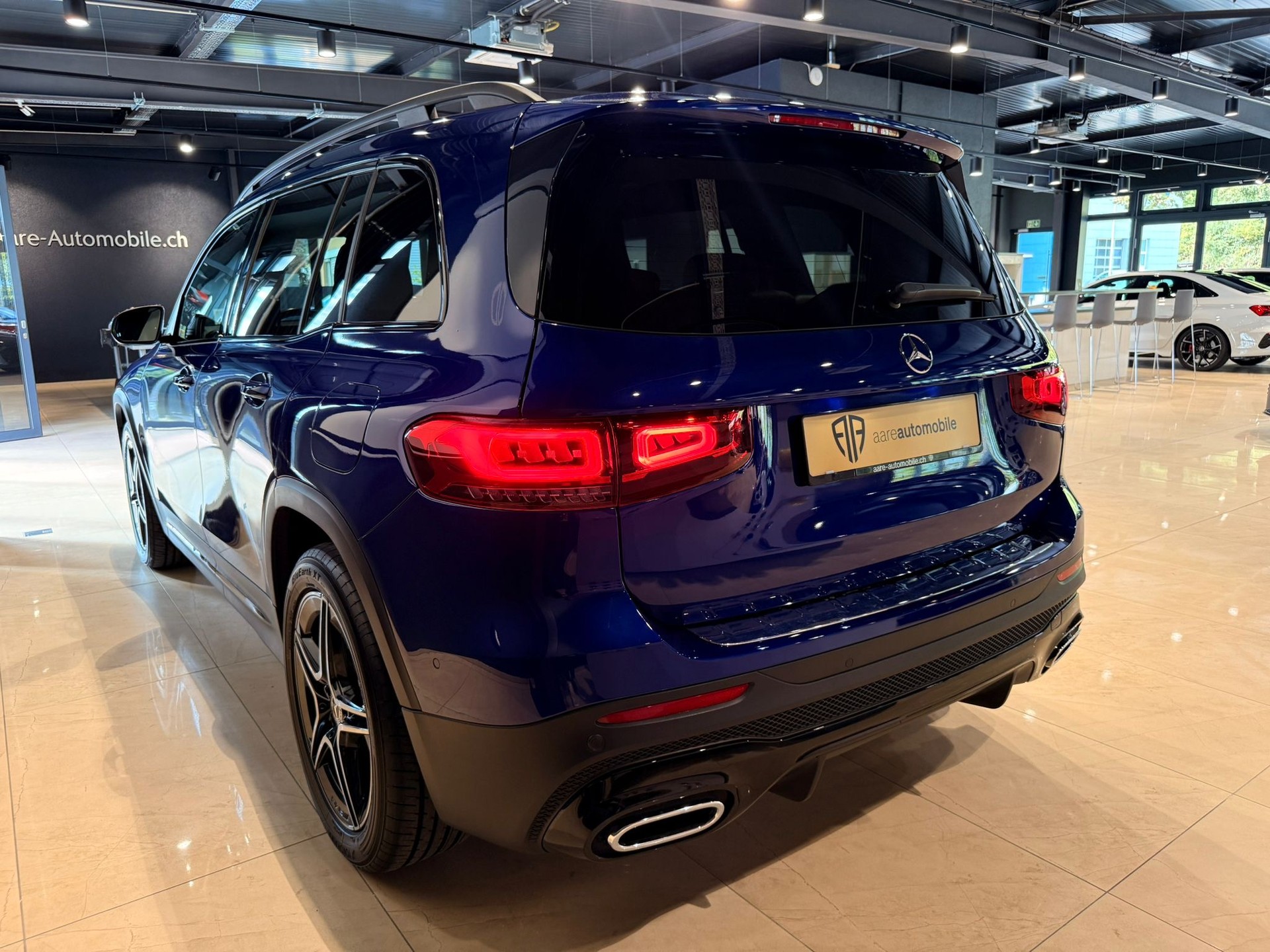 MERCEDES-BENZ GLB 220 d 4Matic AMG Line 8G-Tronic-image-5