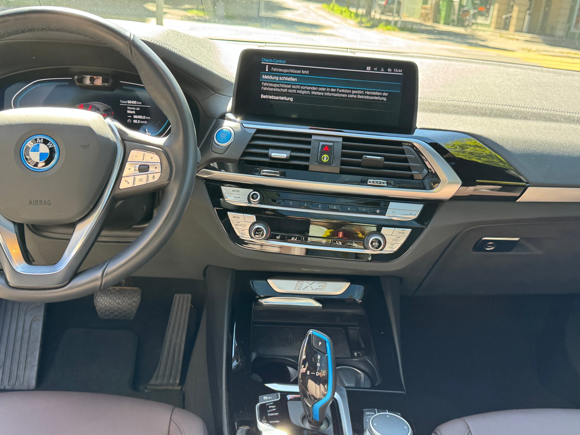 BMW iX3 Impressive-image-9
