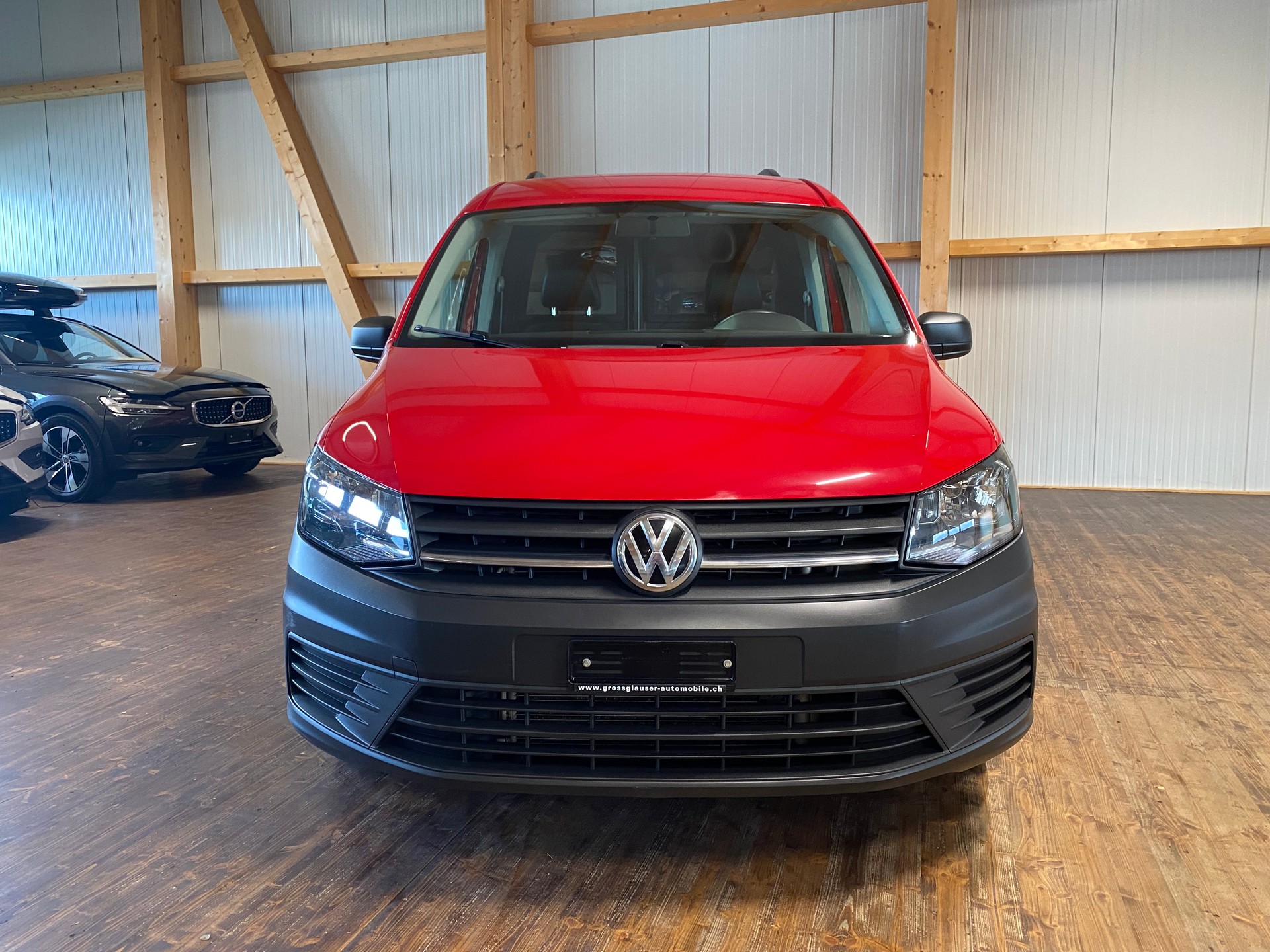 VW Caddy Maxi 2.0TDI BlueMotion Technology-showroom-element-1