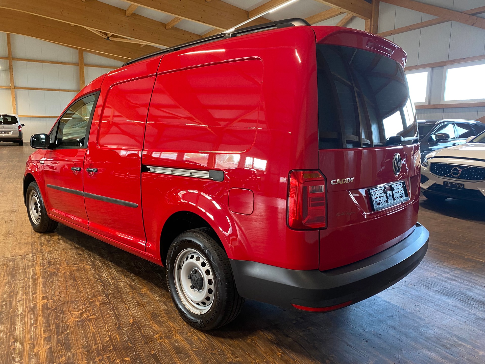 VW Caddy Maxi 2.0TDI BlueMotion Technology-image-6