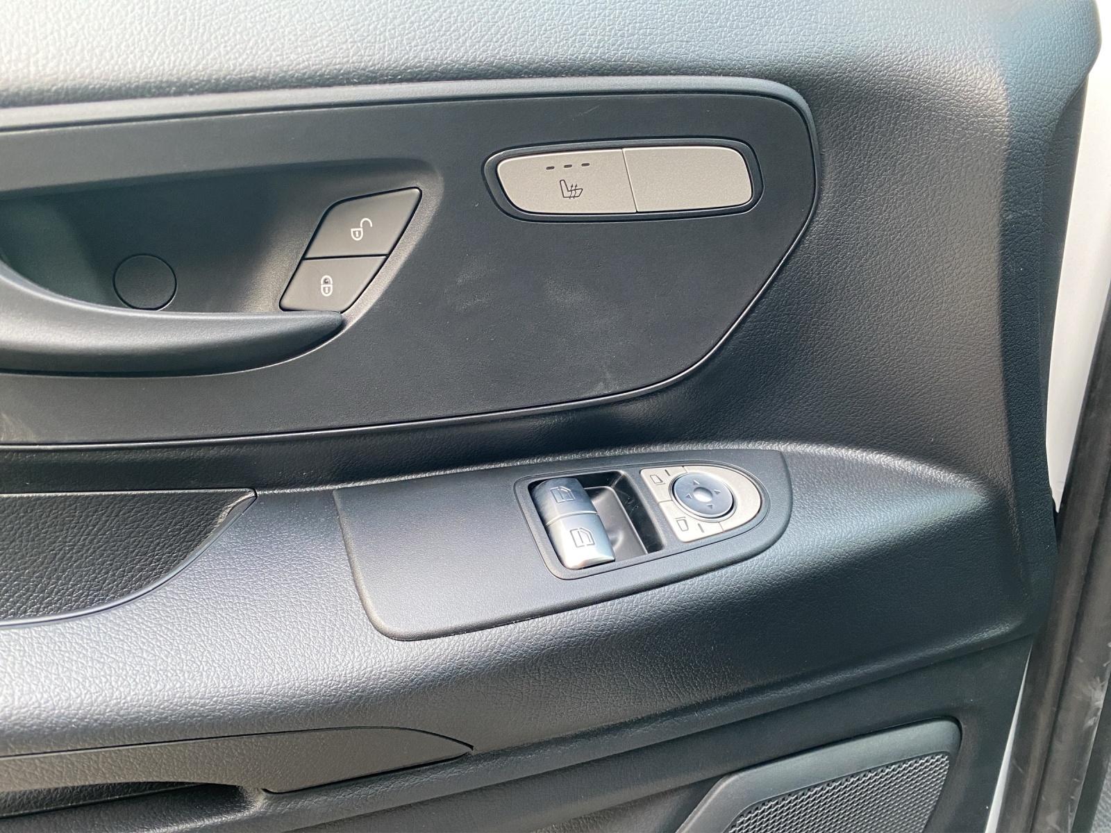 MERCEDES-BENZ eVito 129 Lang Worker-image-5