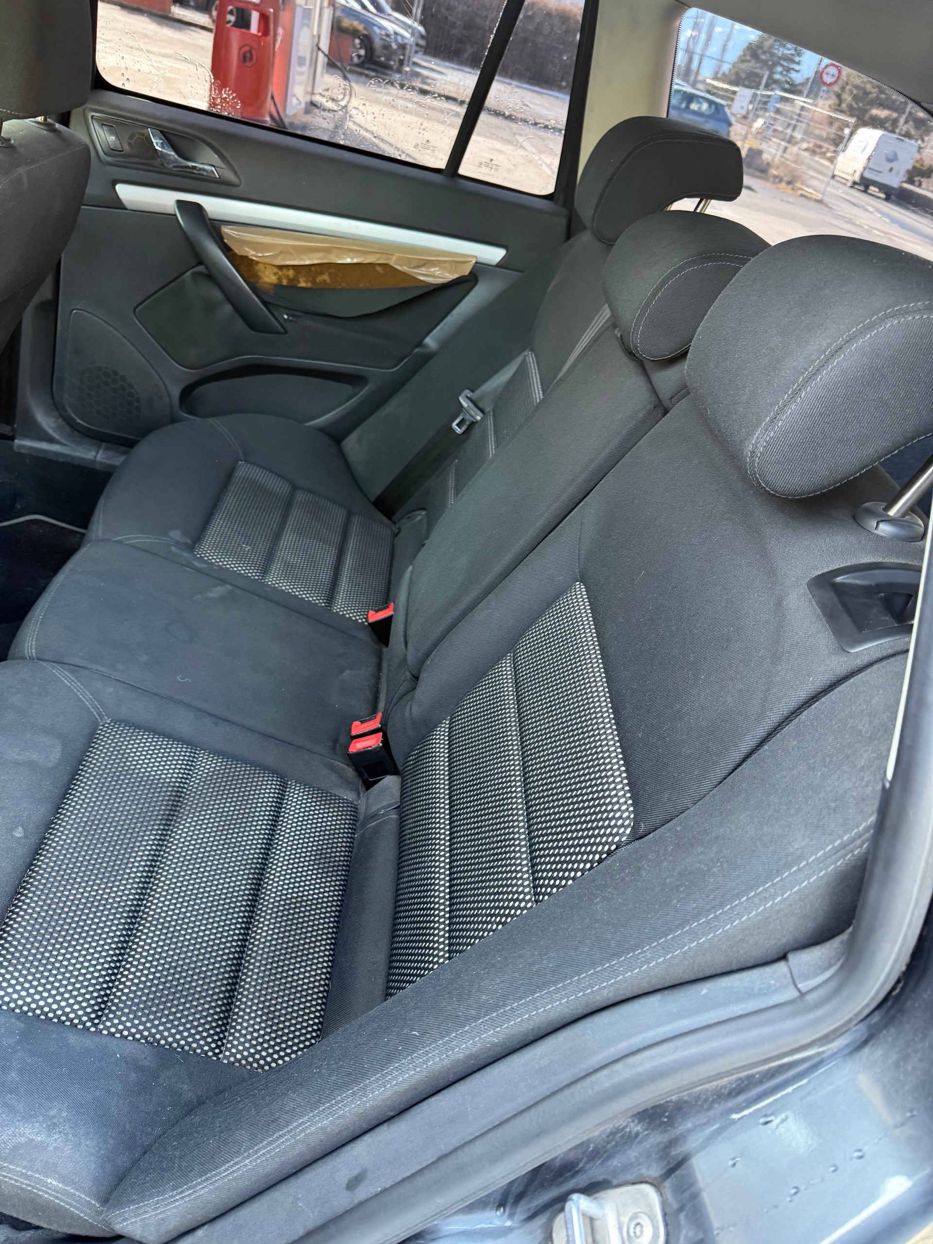 SKODA Octavia Scout 2.0 TDI 4x4-image-10