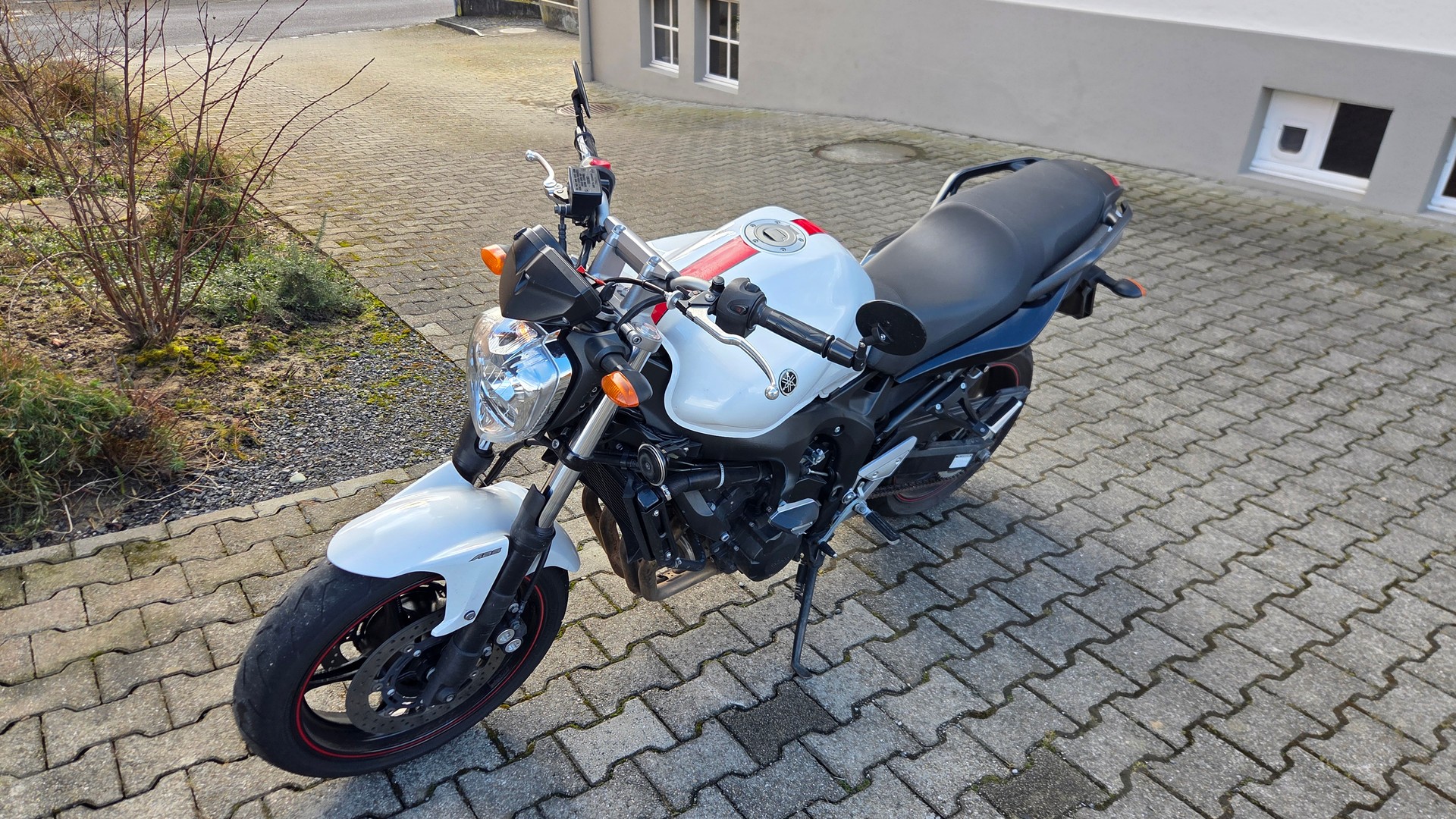 YAMAHA FZ6 N S2 ABS-image-3