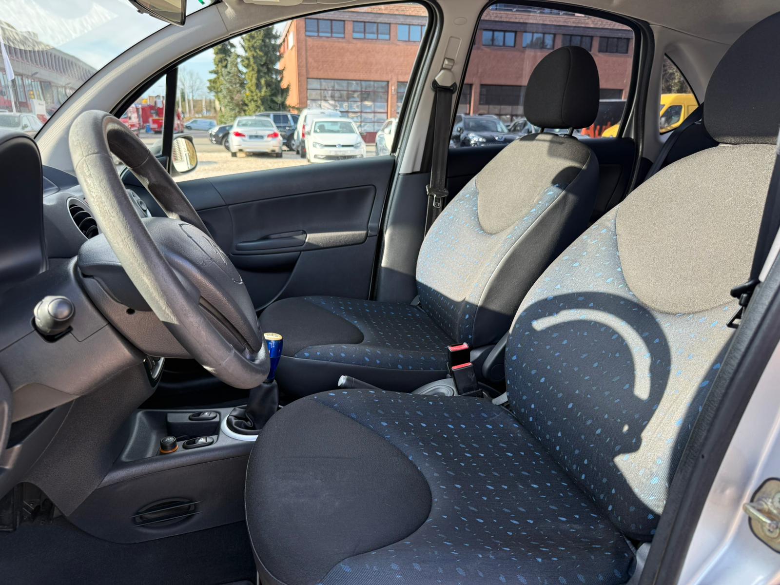 CITROEN C3 1.4i Edition-image-9