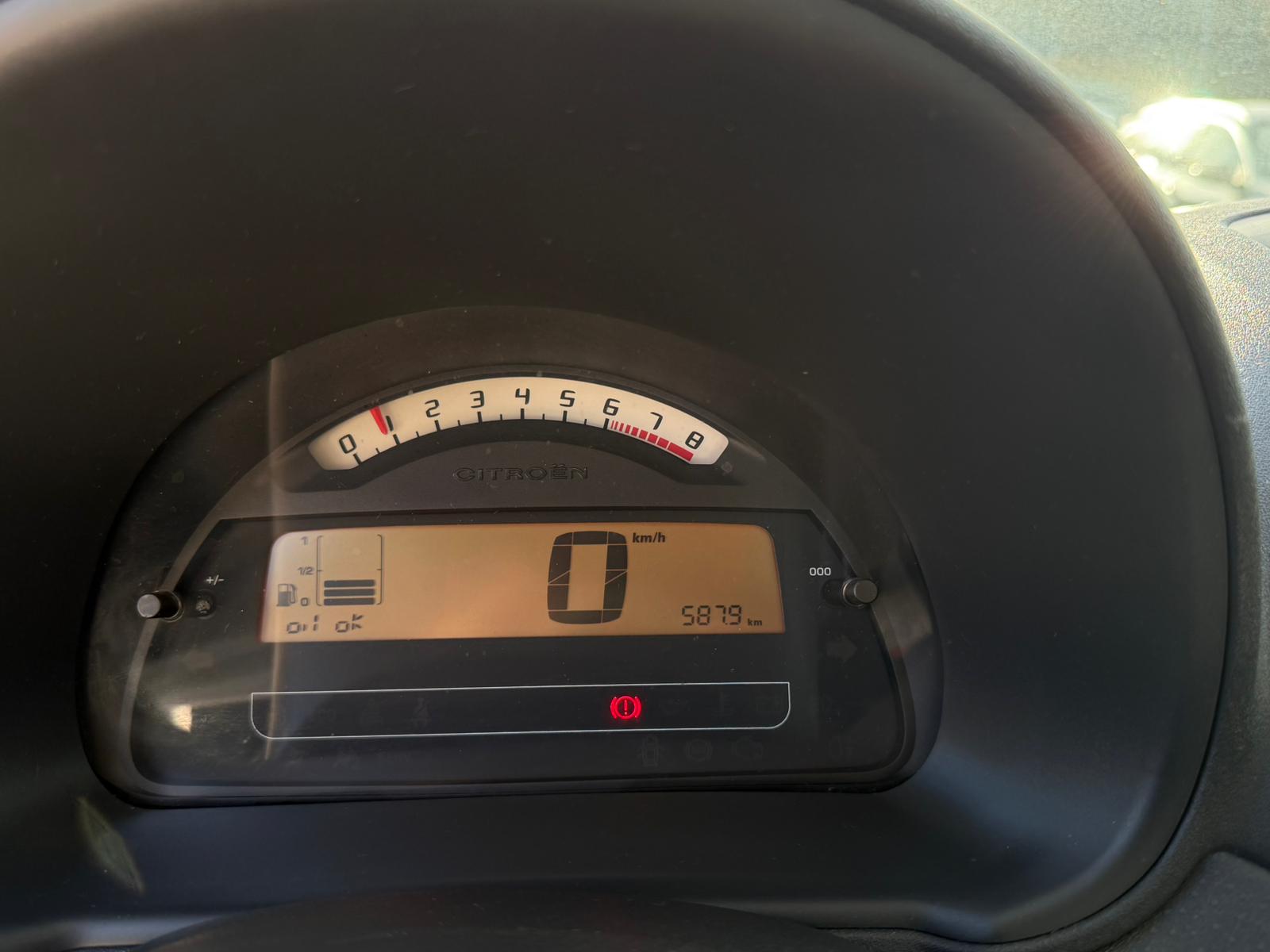CITROEN C3 1.4i Edition-image-10