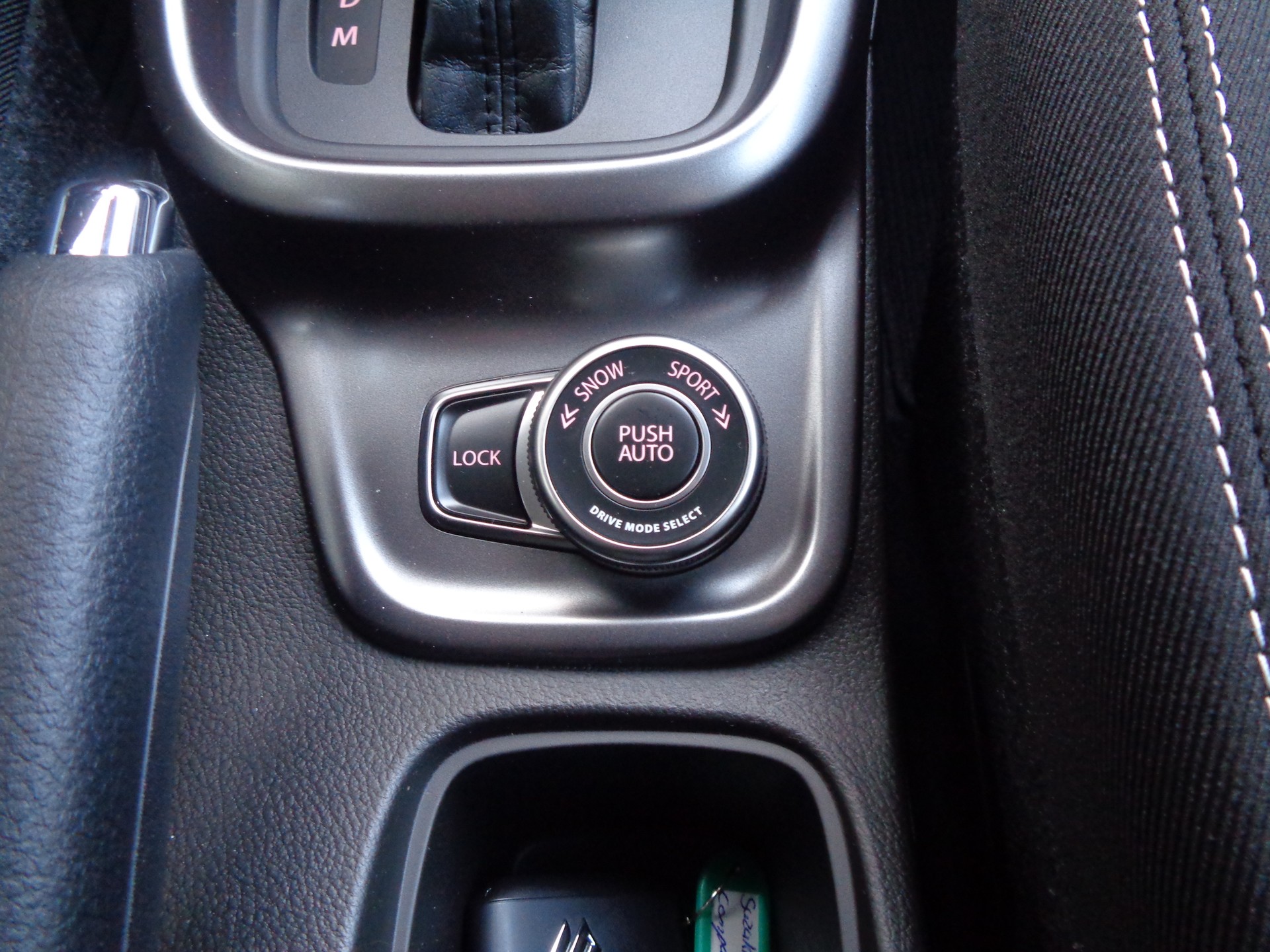 SUZUKI Vitara 1.4 Boosterjet Sakura 4x4 Hybrid Automatic-image-10