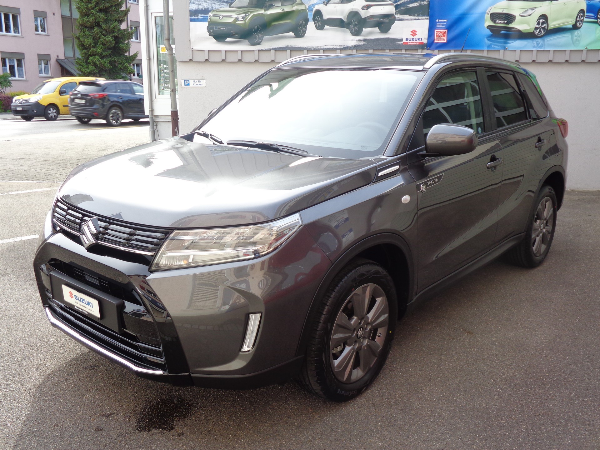 SUZUKI Vitara 1.4 Boosterjet Sakura 4x4 Hybrid Automatic-image-2
