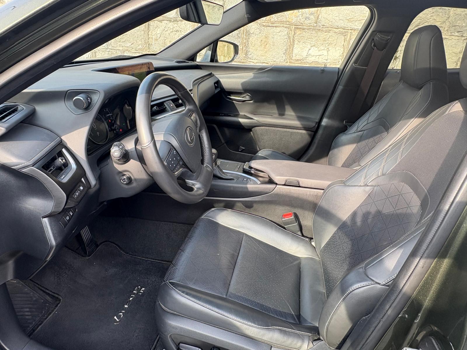 LEXUS UX 250h Comfort AWD Automatic-image-5