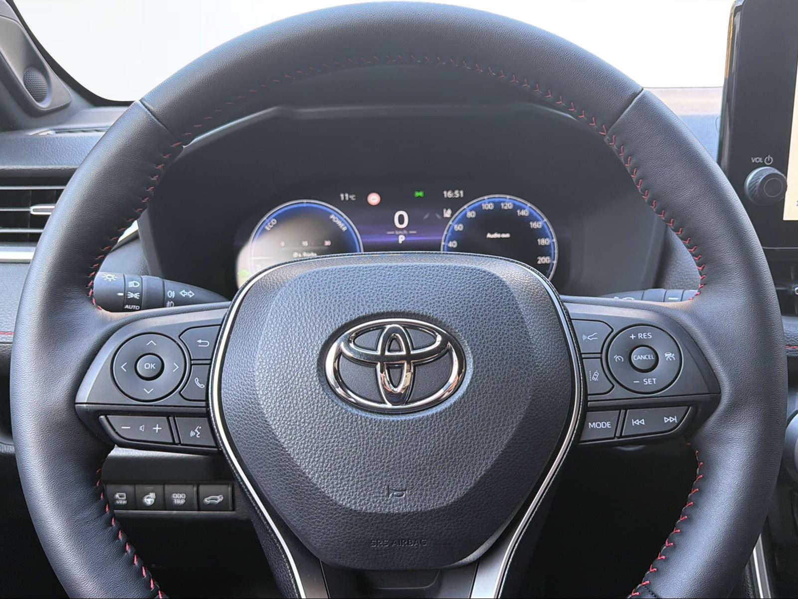 TOYOTA RAV4 2.5 Plug-In-Hybrid Platinum-image-15