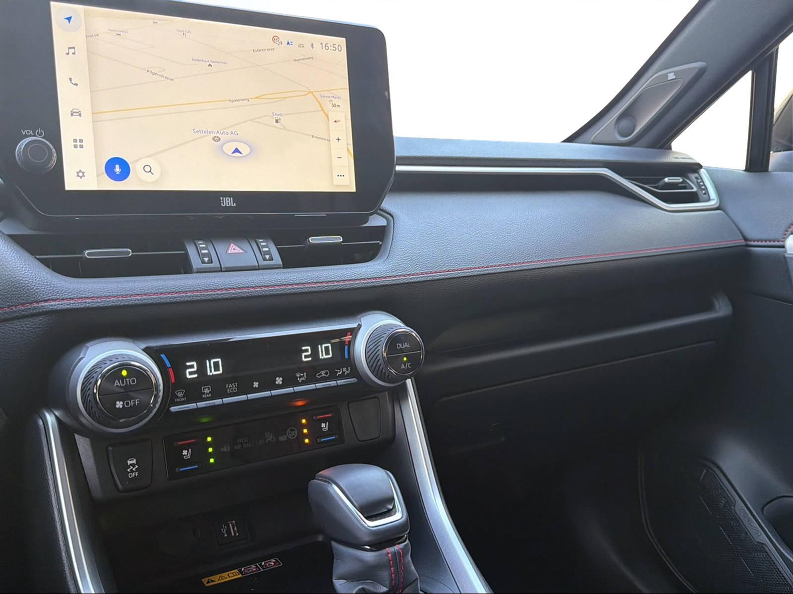 TOYOTA RAV4 2.5 Plug-In-Hybrid Platinum-image-12