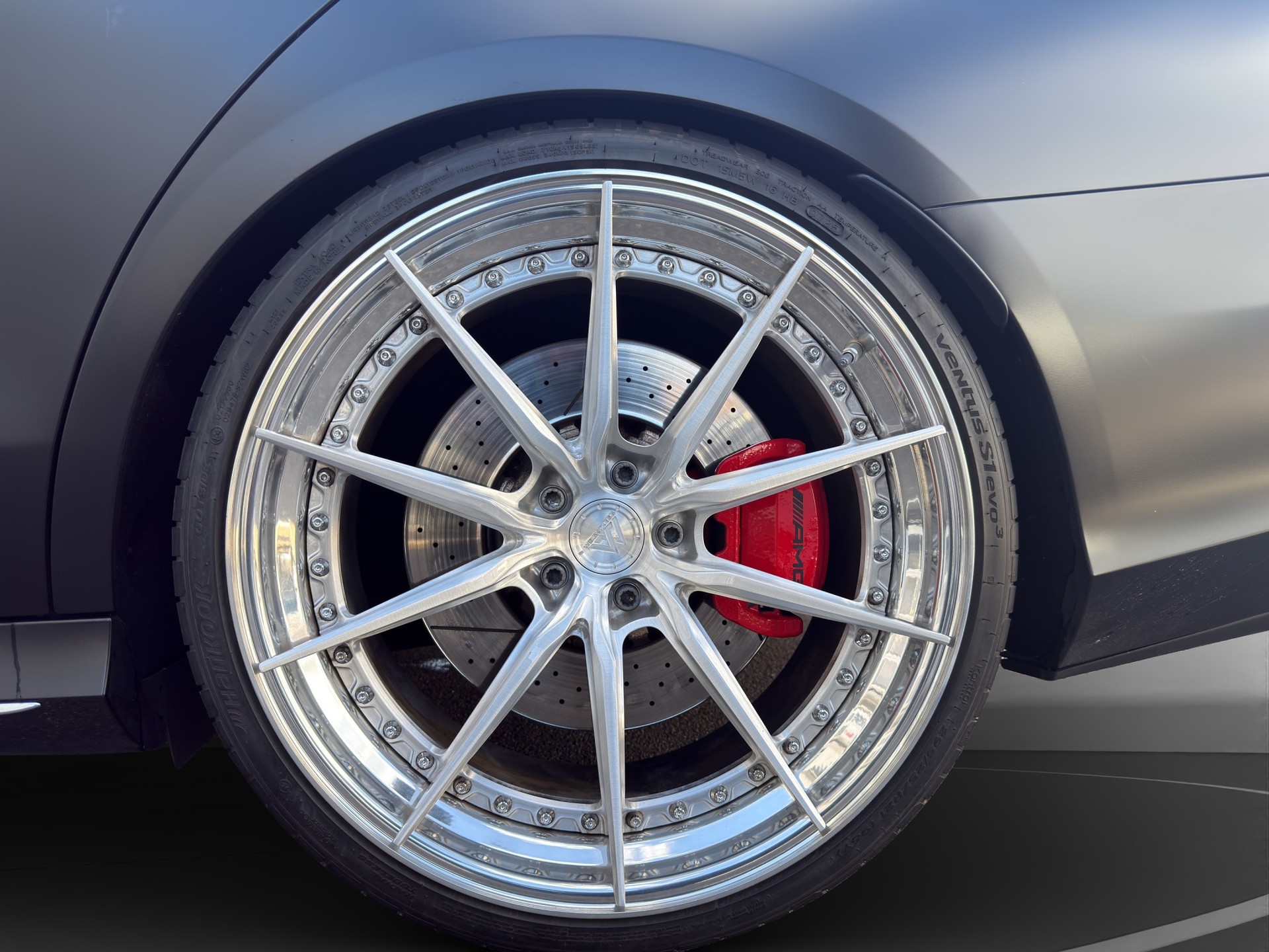 MERCEDES-BENZ E 63 AMG S 4Matic Speedshift MCT-image-10