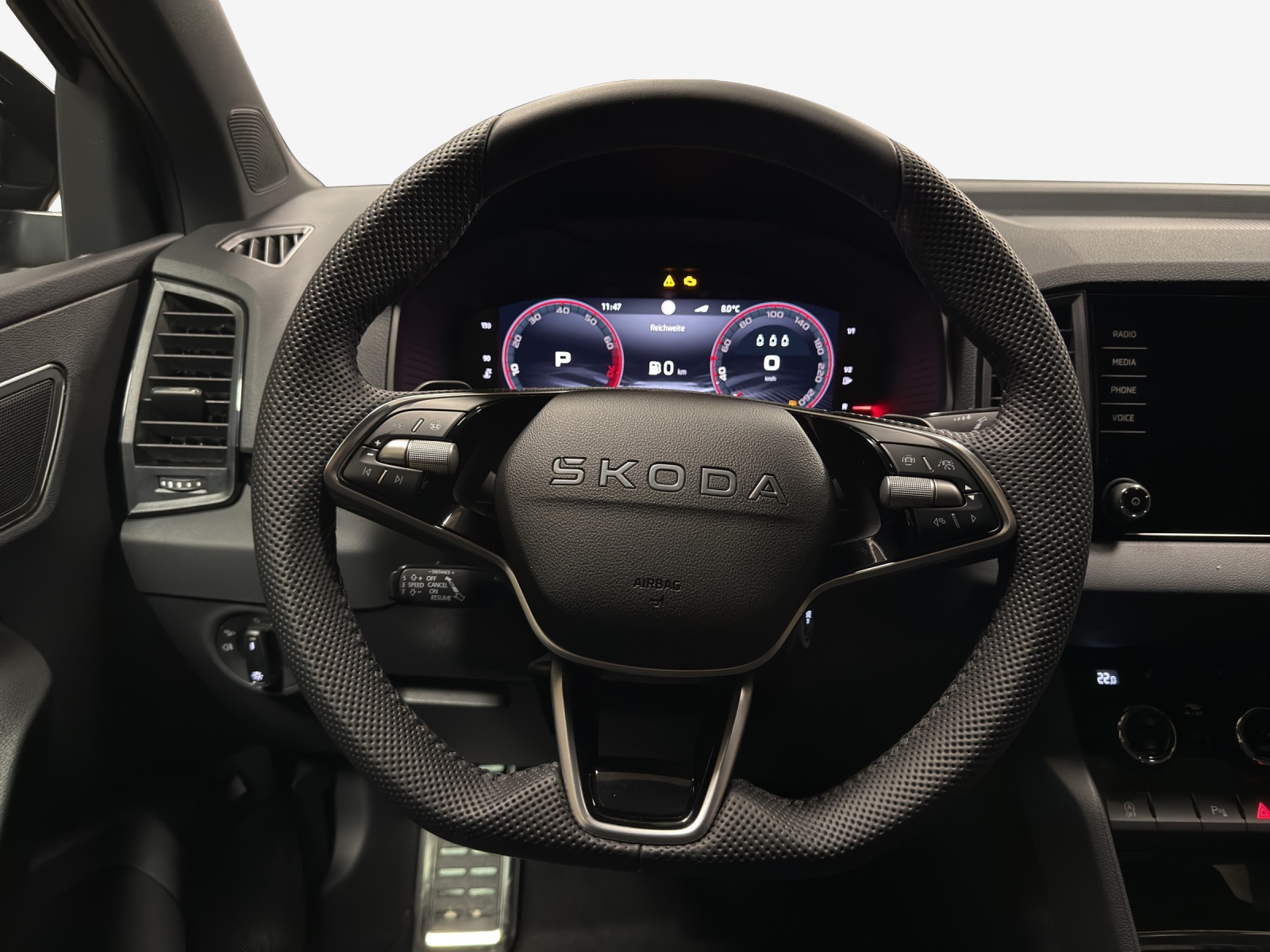 SKODA Karoq 2.0 TSI SportLine 4x4 DSG-image-9