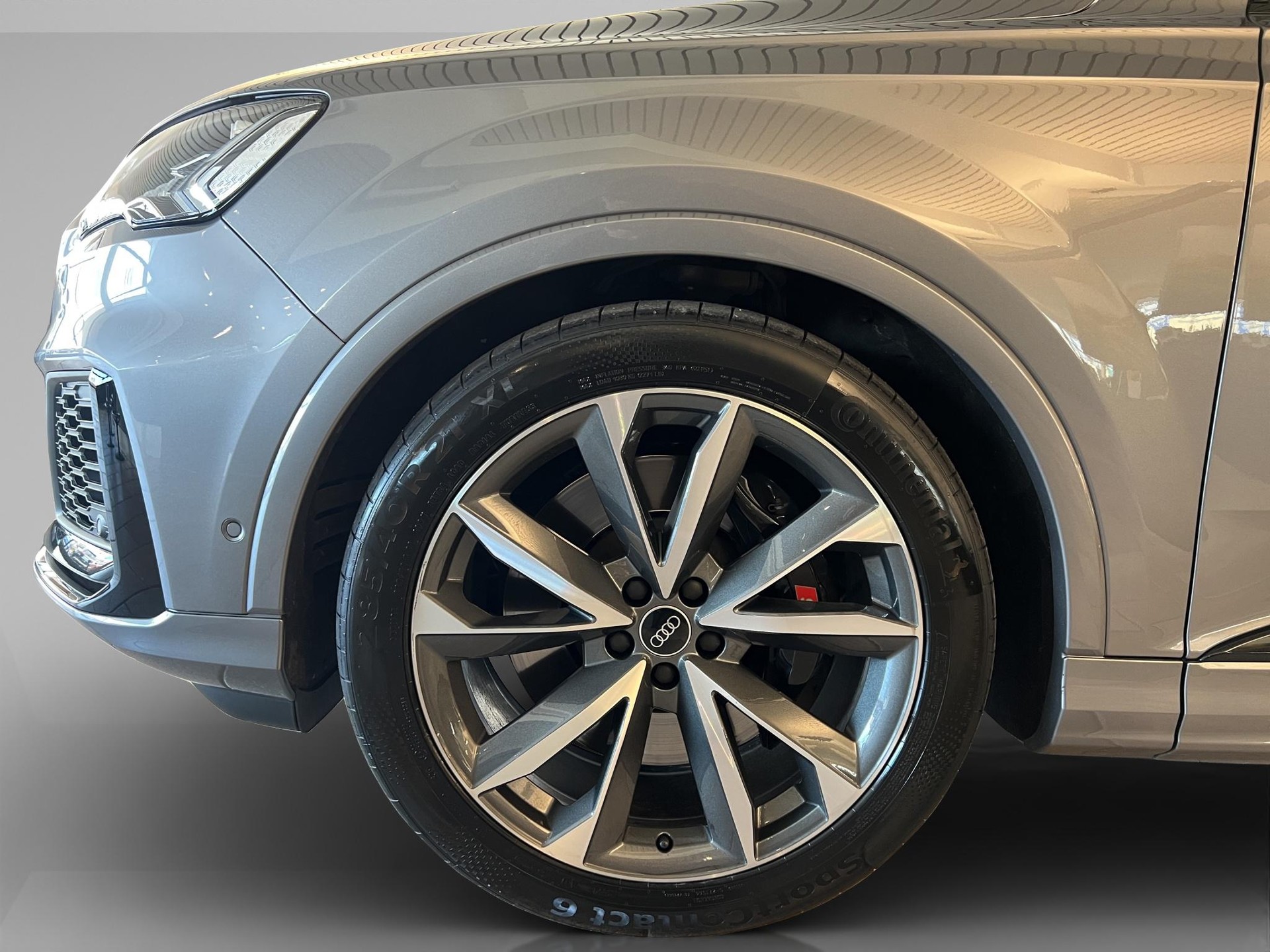AUDI SQ7 4.0 V8 TFSI quattro T-Tronic-image-8