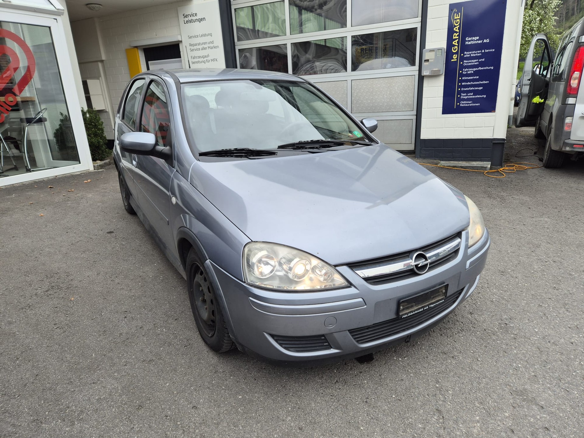 OPEL Corsa 1.4 TP Silverline-image-1