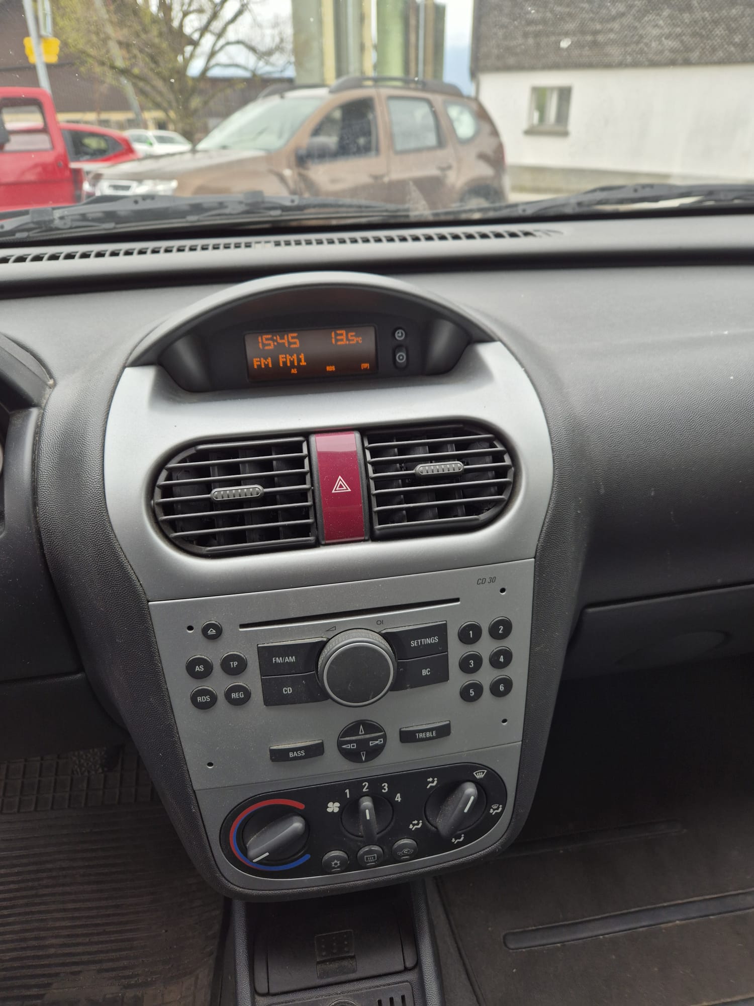 OPEL Corsa 1.4 TP Silverline-image-8