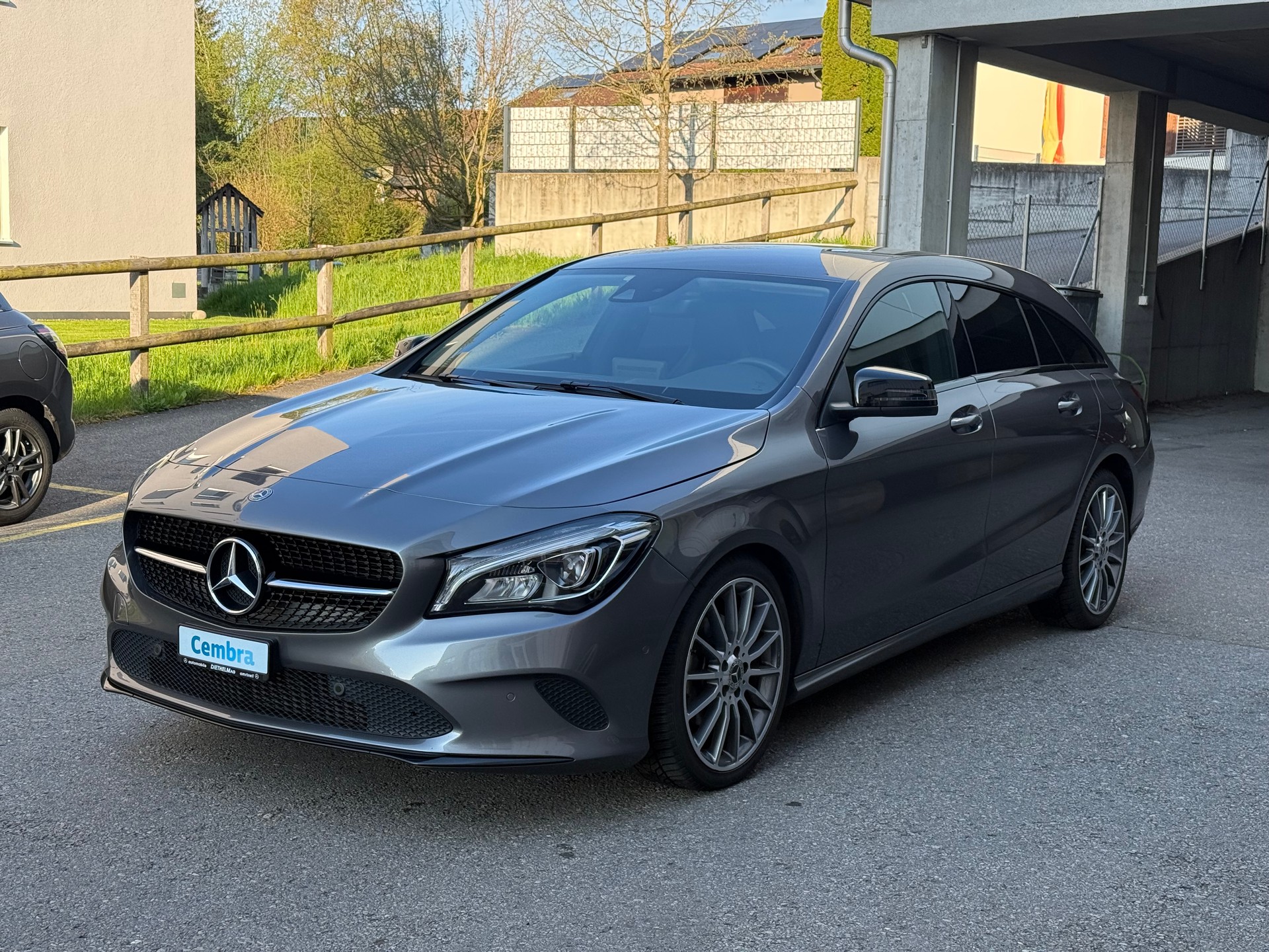 MERCEDES-BENZ CLA Shooting Brake 200 Urban 7G-DCT