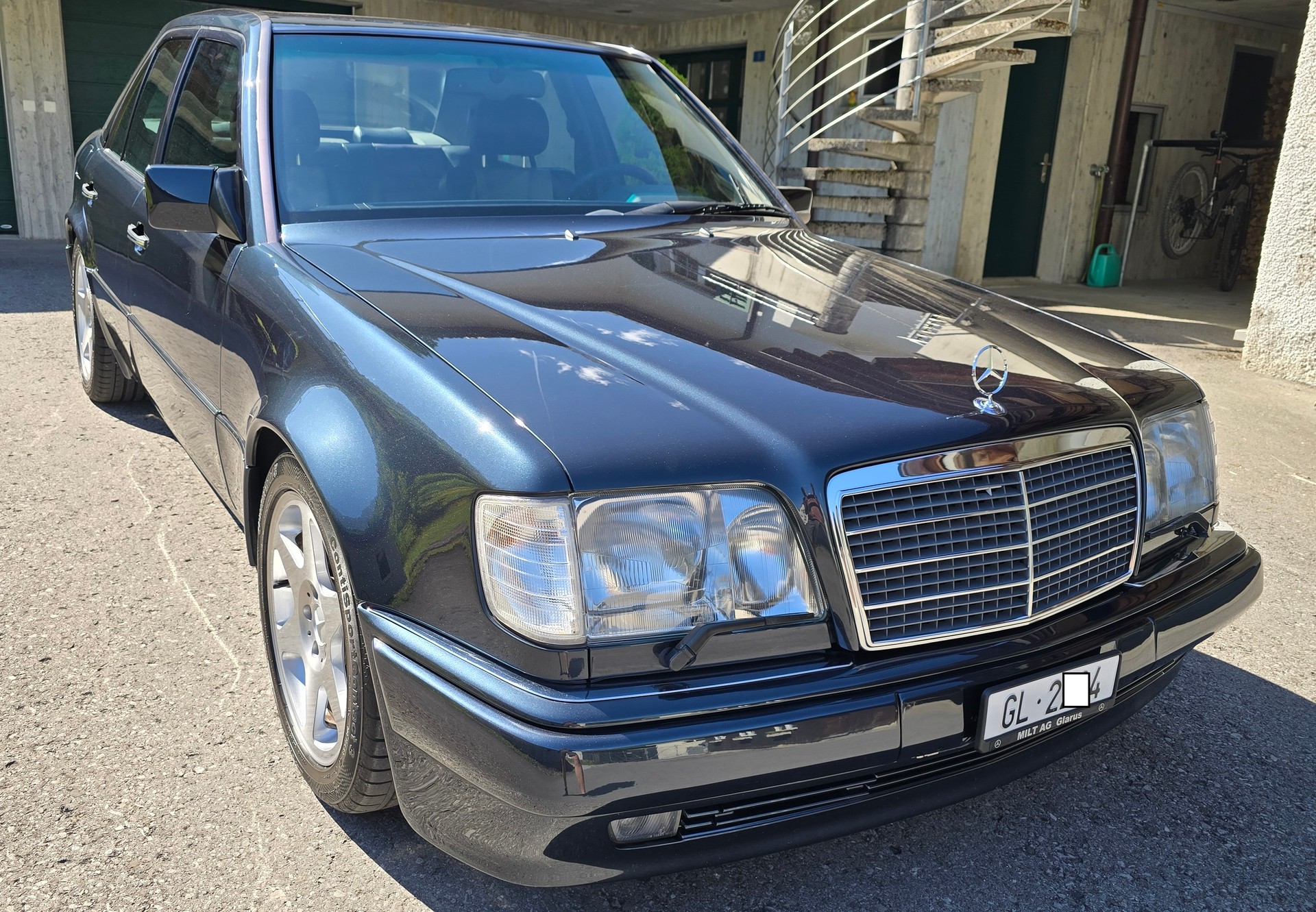 MERCEDES-BENZ E500 Limited W124