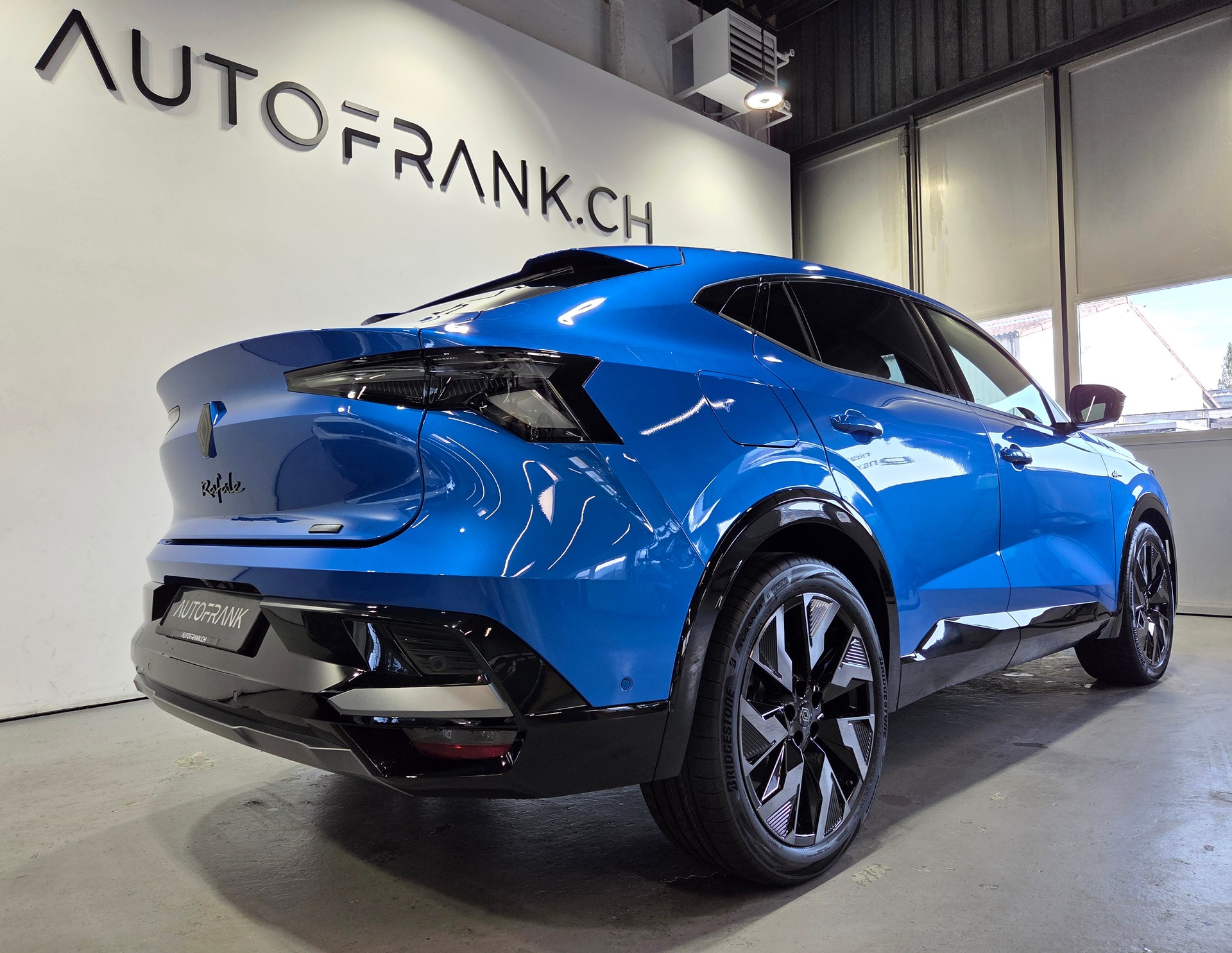 RENAULT Rafale 1.2 E-Tech esprit Alpine-showroom-element-2