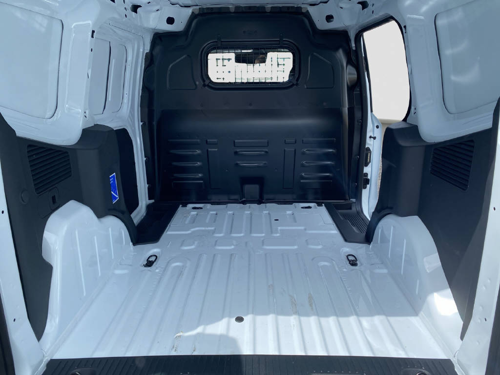 FORD E-Transit Courier Van 136 PS Trend-image-14