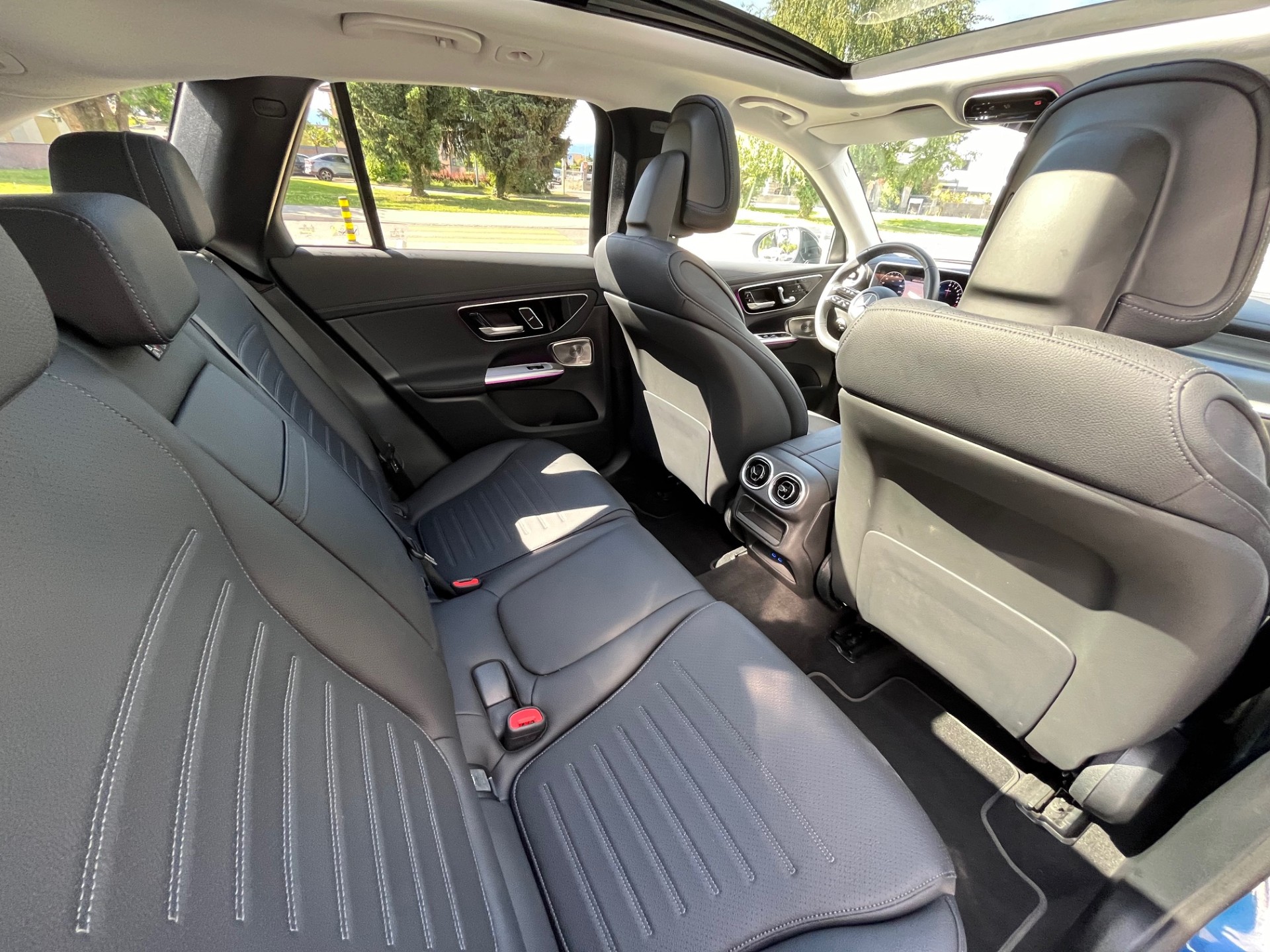 MERCEDES-BENZ GLC 300 e 4Matic EQ Star 9G-Tronic-image-7