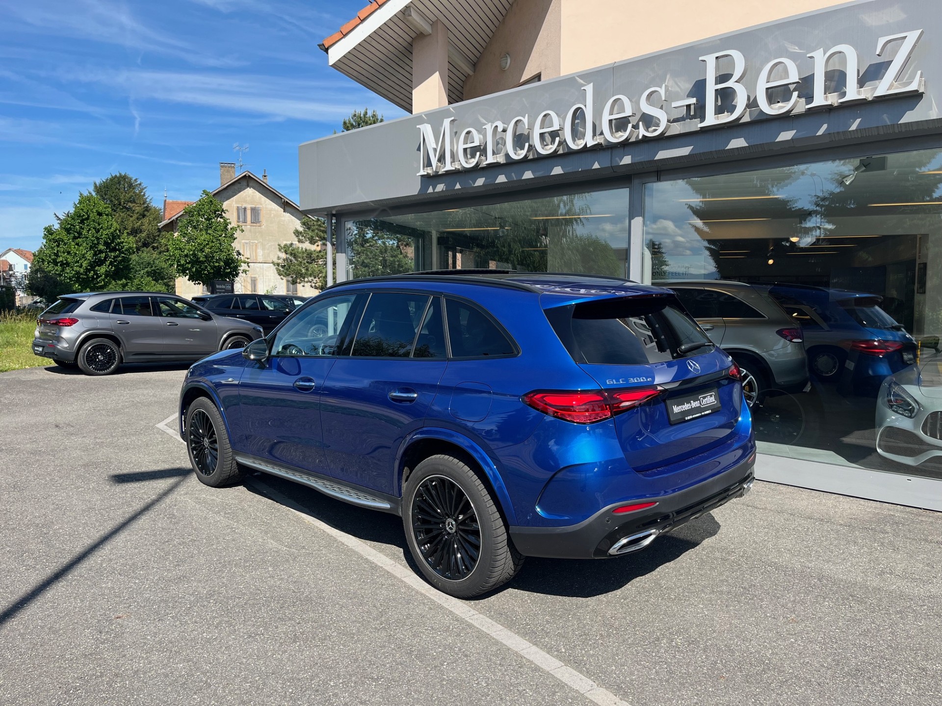 MERCEDES-BENZ GLC 300 e 4Matic EQ Star 9G-Tronic-showroom-element-3