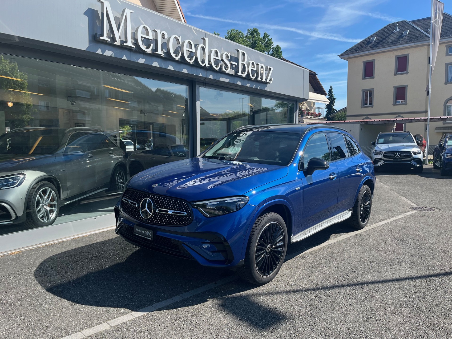 MERCEDES-BENZ GLC 300 e 4Matic EQ Star 9G-Tronic-showroom-element-1