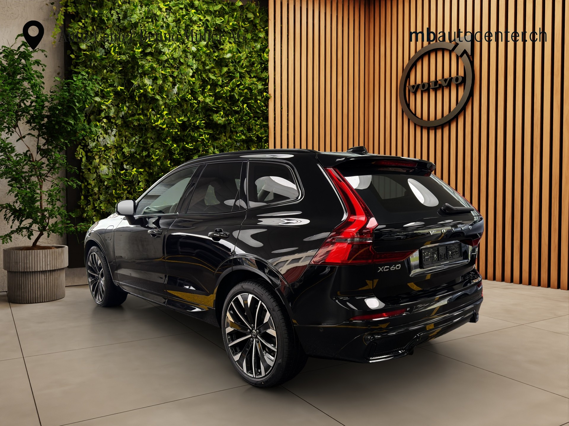 VOLVO XC60 2.0 T8 TE Ultra Dark eAWD-showroom-element-3