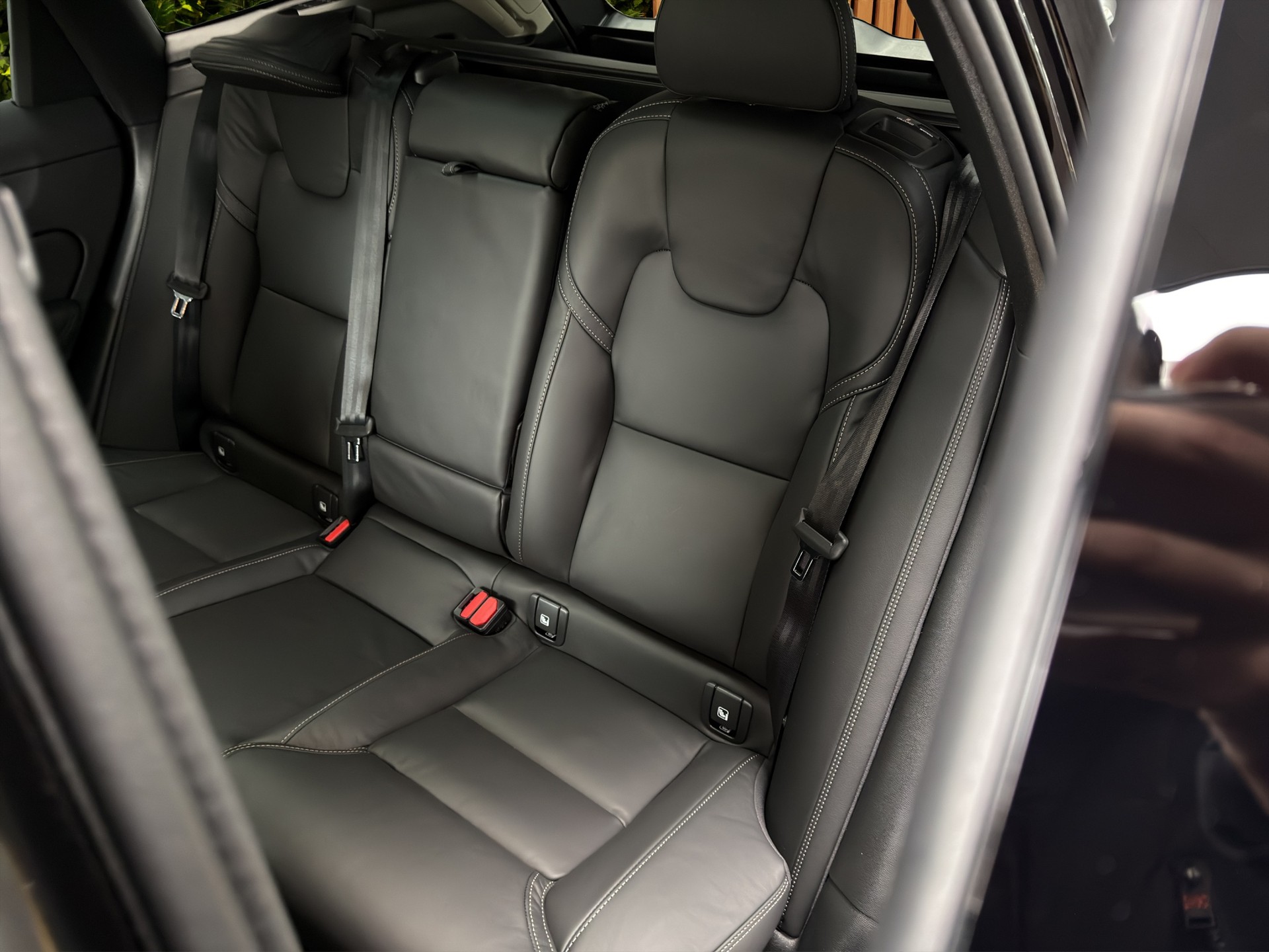 VOLVO XC60 2.0 T8 TE Ultra Dark eAWD-image-10