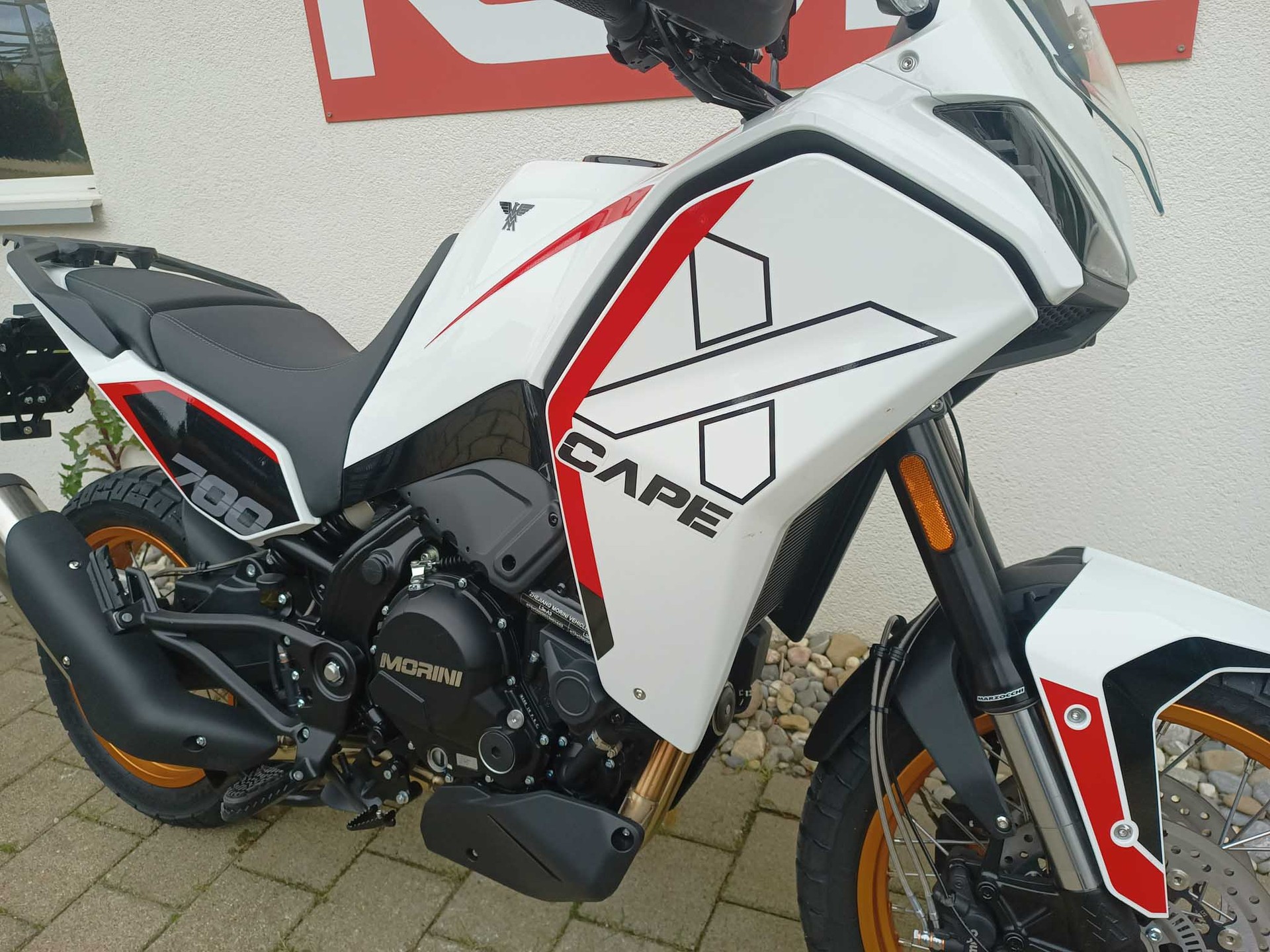 MOTO MORINI X-Cape 700 Gold Edition-image-9