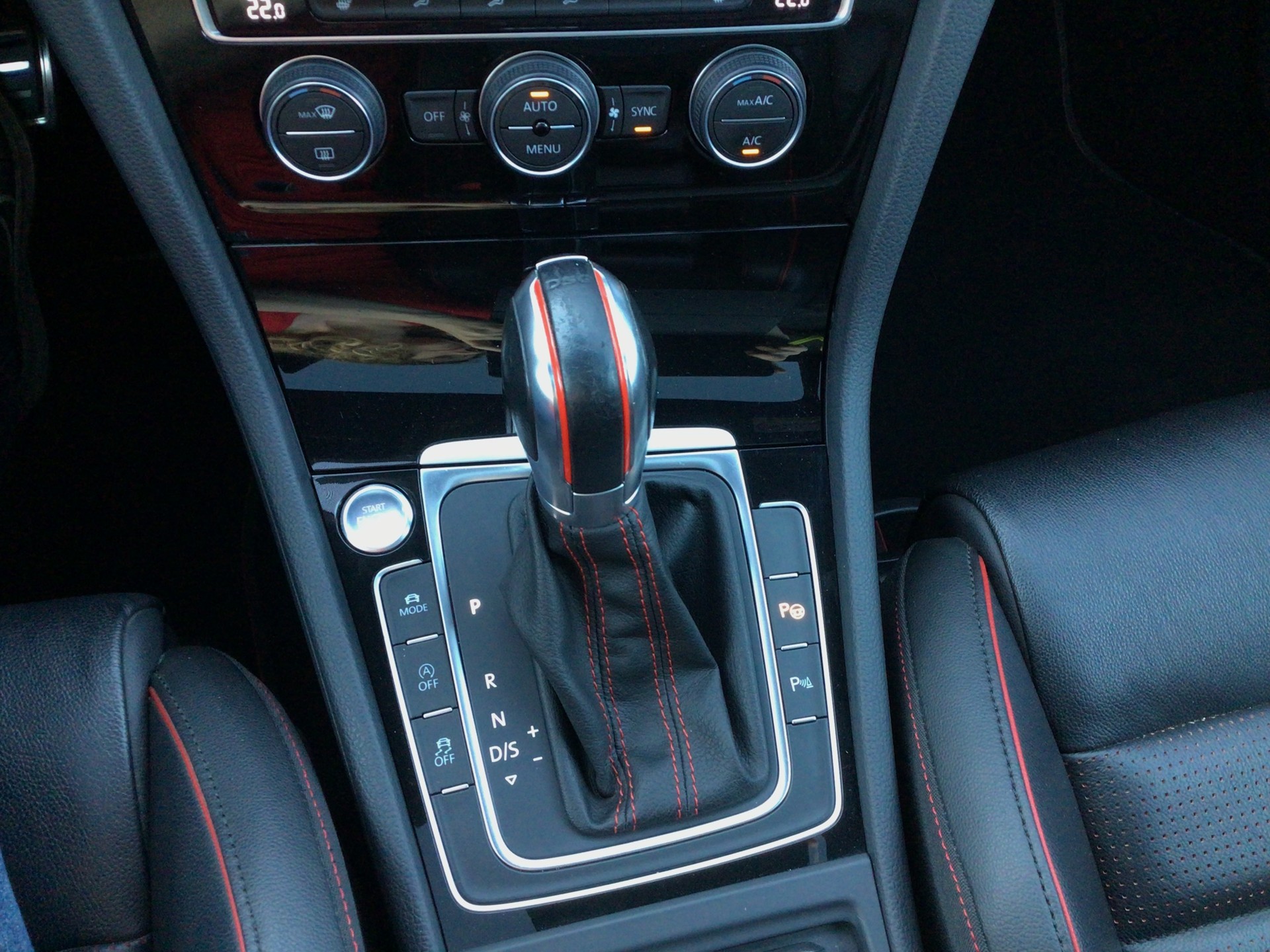 VW Golf 2.0 TSI GTI TCR DSG-image-11