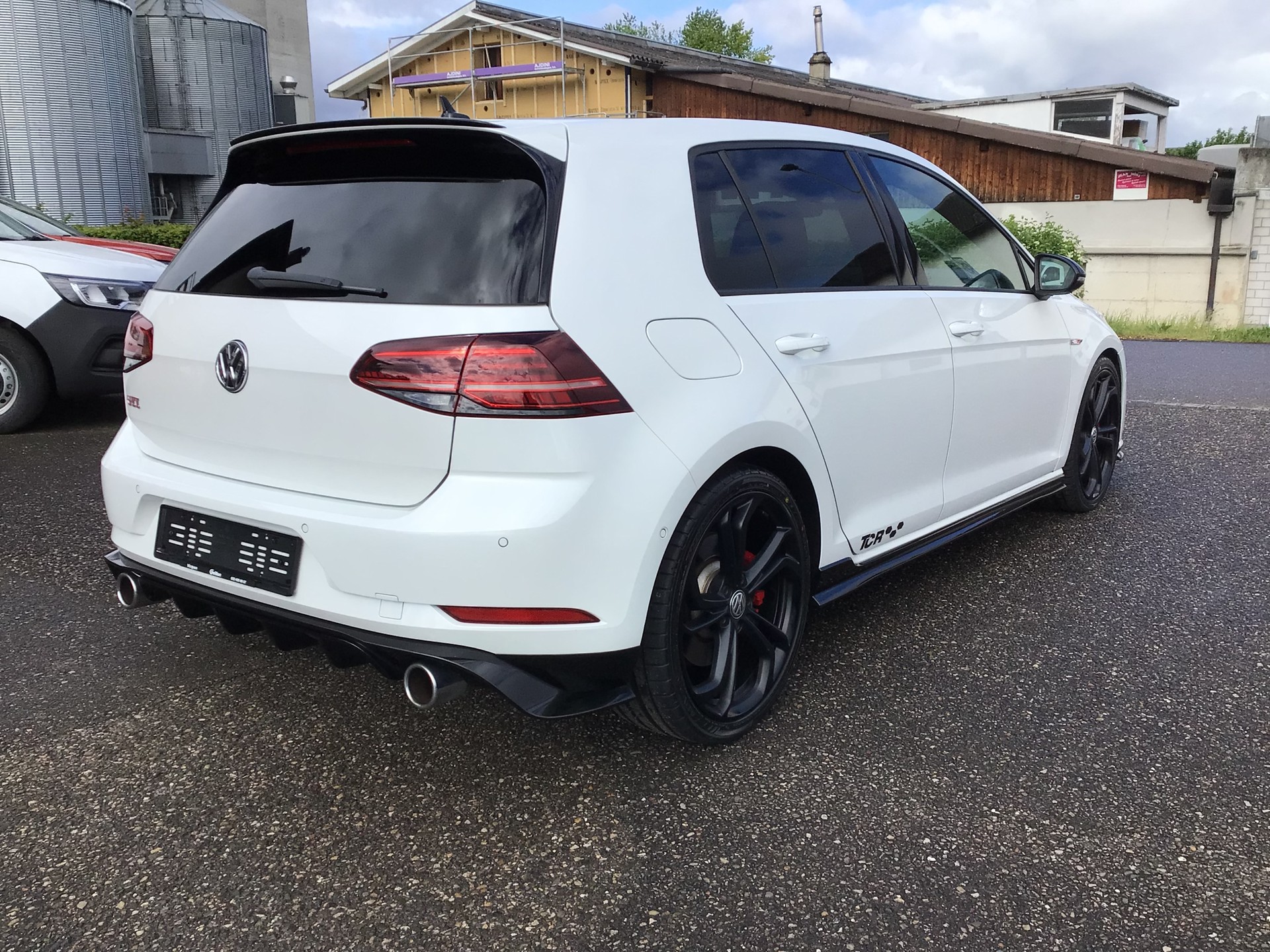 VW Golf 2.0 TSI GTI TCR DSG-image-14