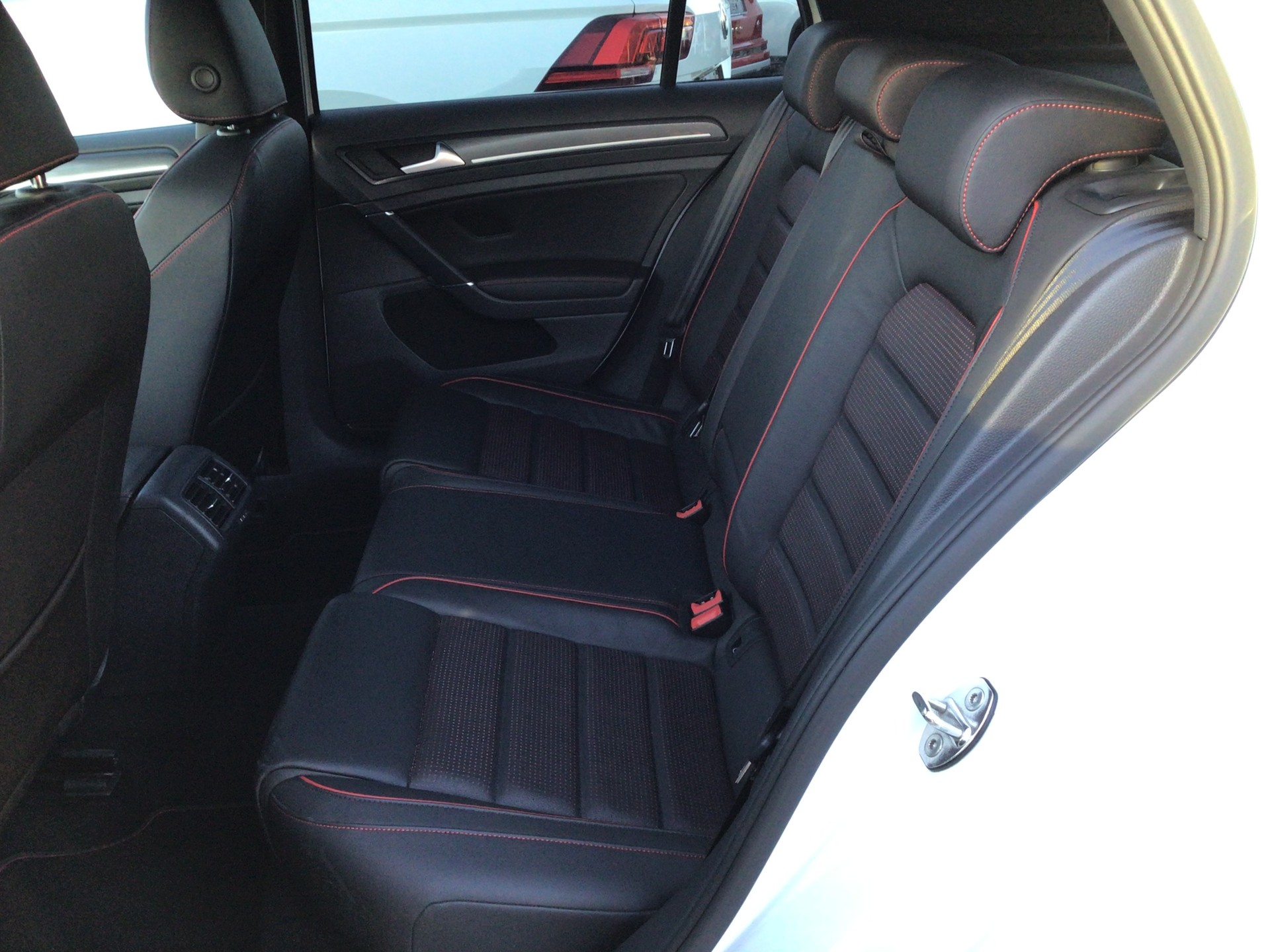 VW Golf 2.0 TSI GTI TCR DSG-image-6