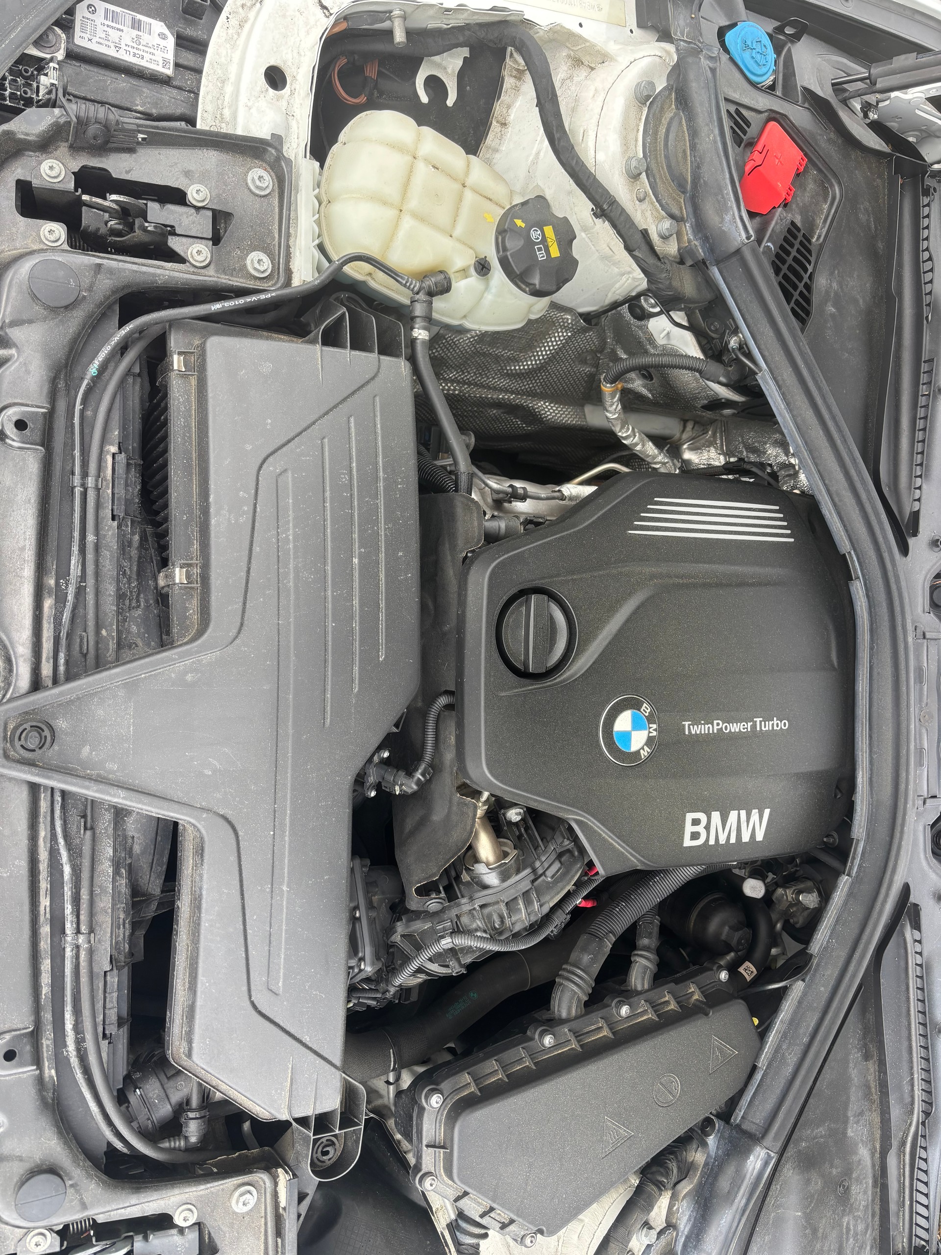 BMW 320d xDrive Touring Swiss Advantage Sport Stept-image-14