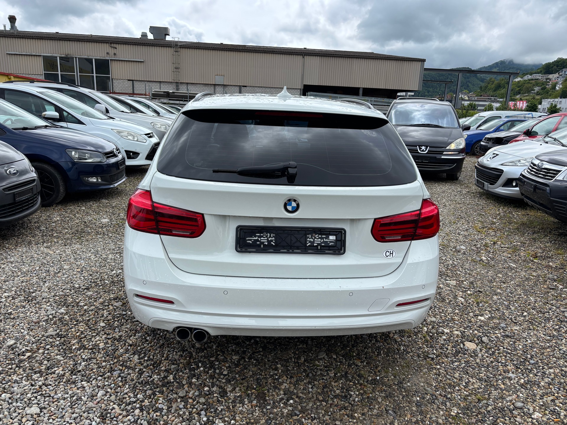 BMW 320d xDrive Touring Swiss Advantage Sport Stept-image-5
