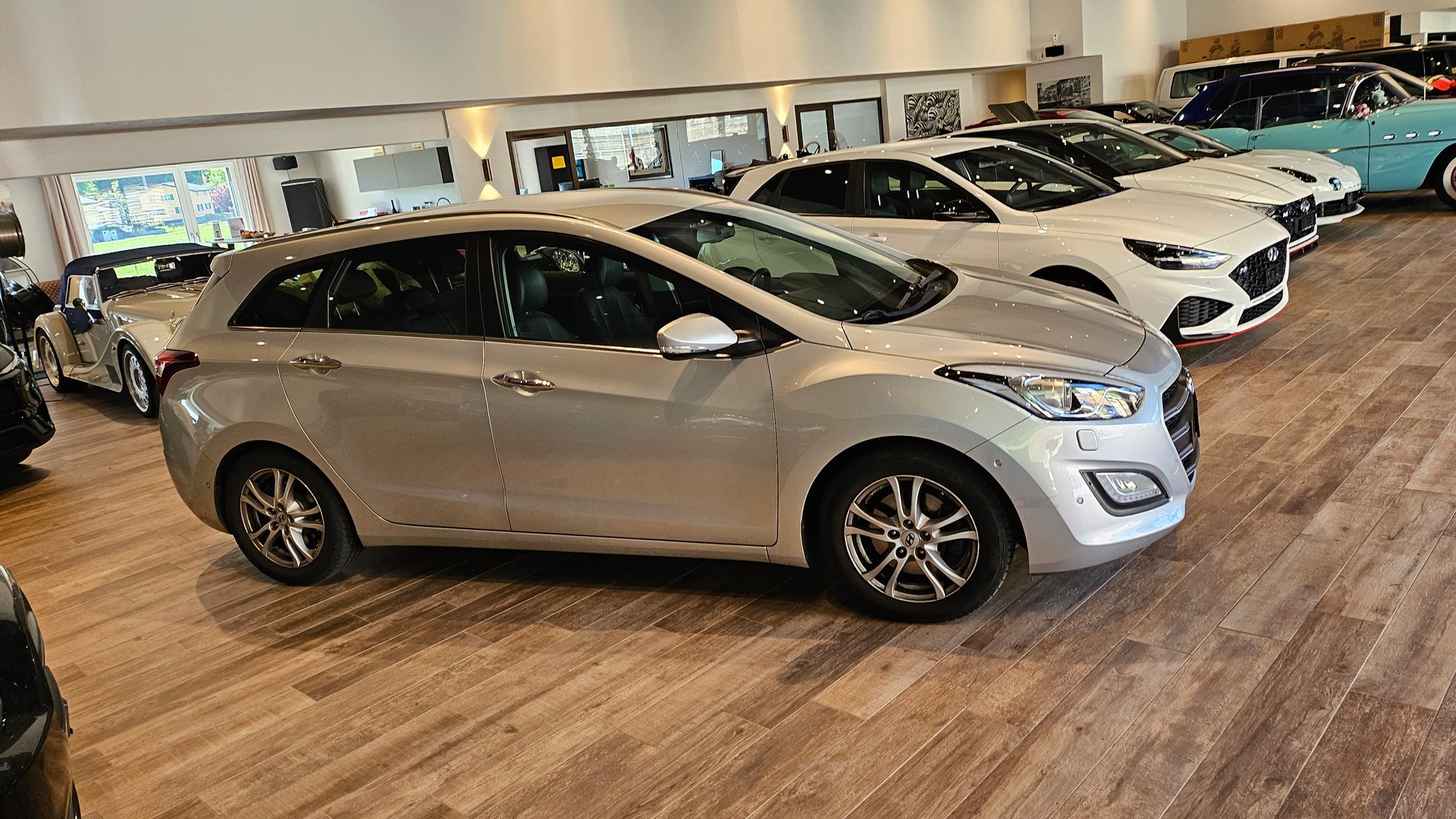HYUNDAI i30 Wagon 1.6 CRDi Vertex Automatic DCT-image-6